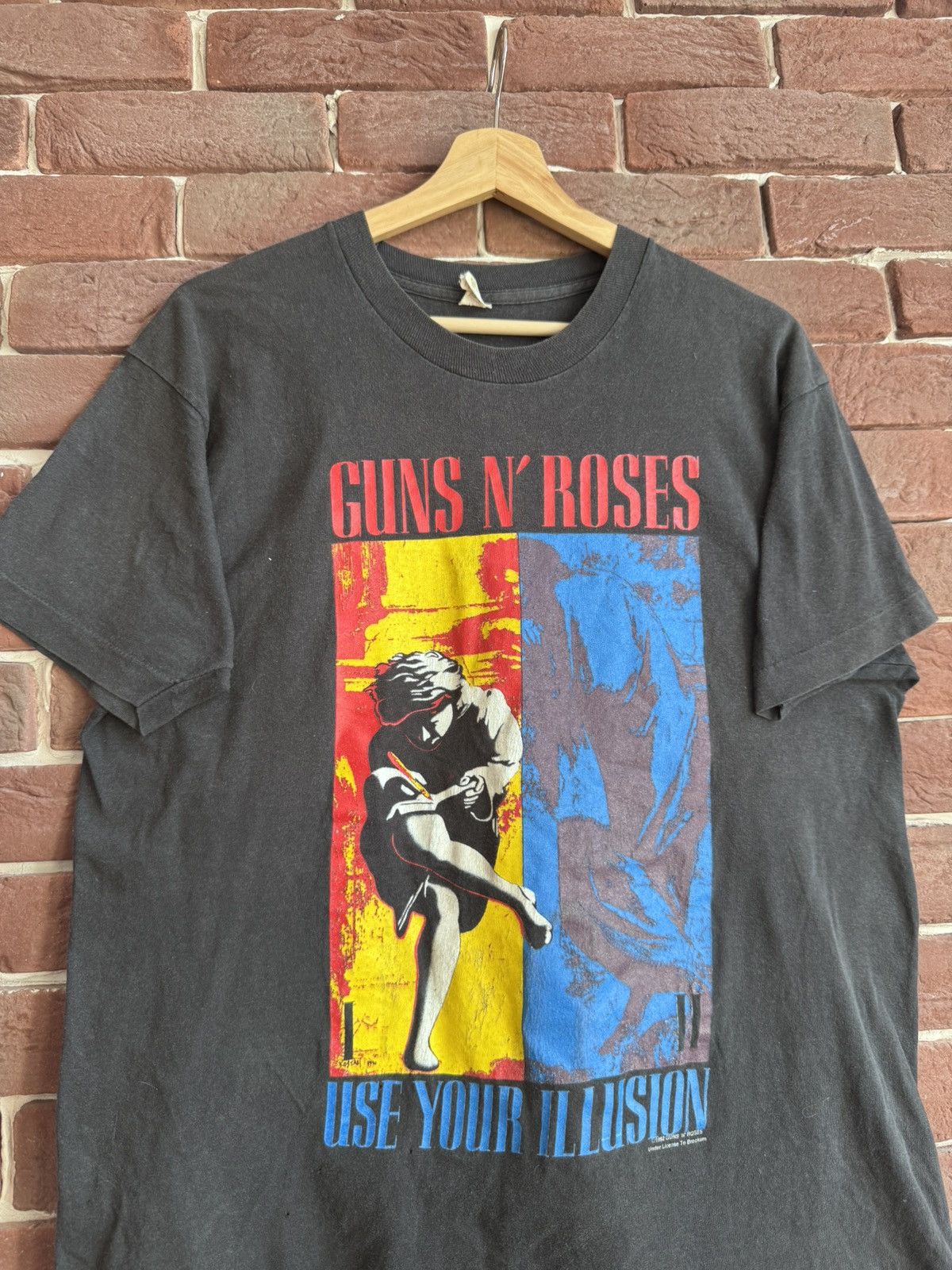 Band Tees VINTAGE 90s GUNS N ROSES USE YOUR ILLUSION TOUR BAND TSHIRT Size US XL / EU 56 / 4 - 5 Thumbnail