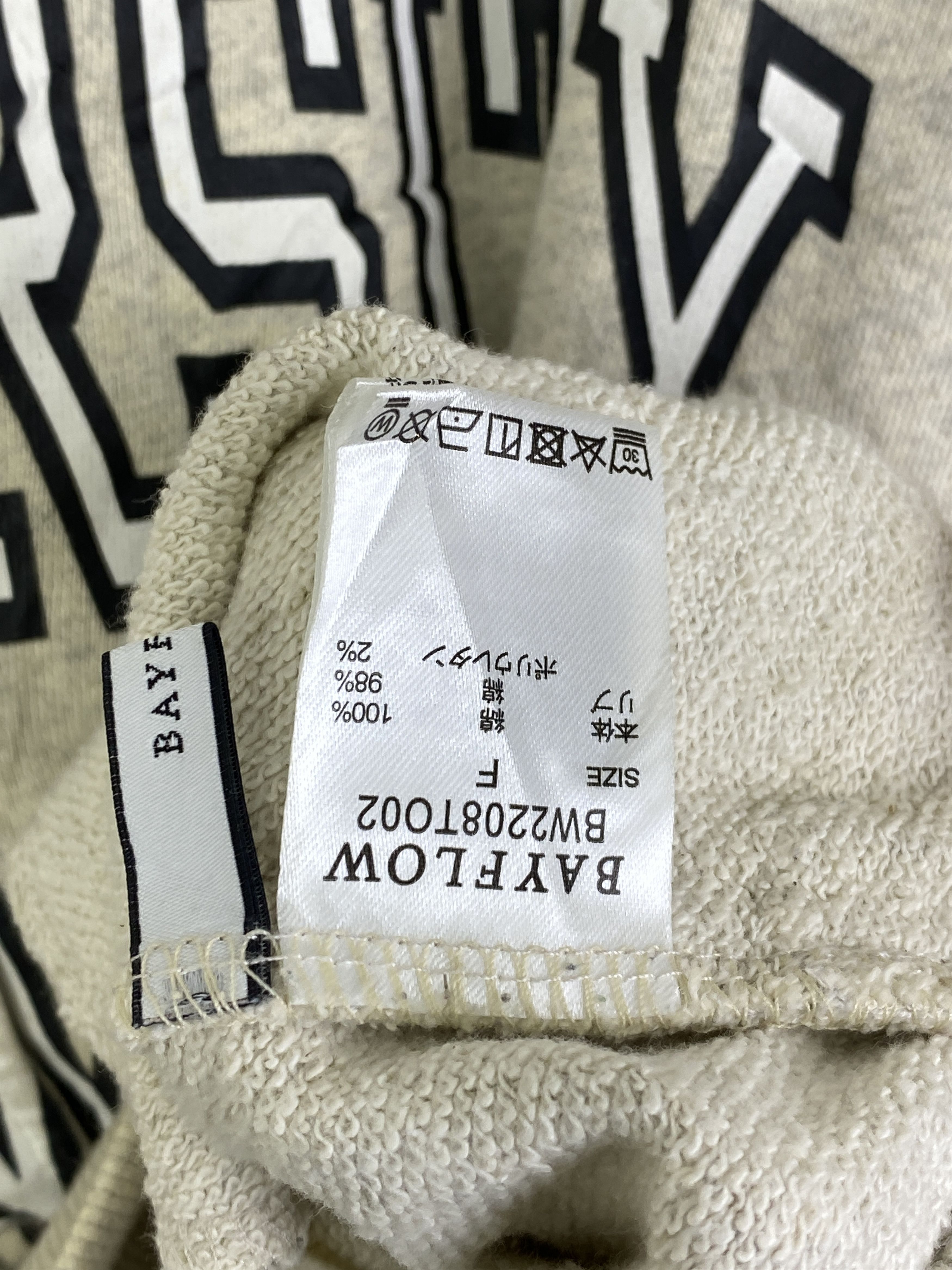Vintage Vintage University Of Hawaii Button Up Sweatshirt SH0253 Size US L / EU 52-54 / 3 - 10 Thumbnail