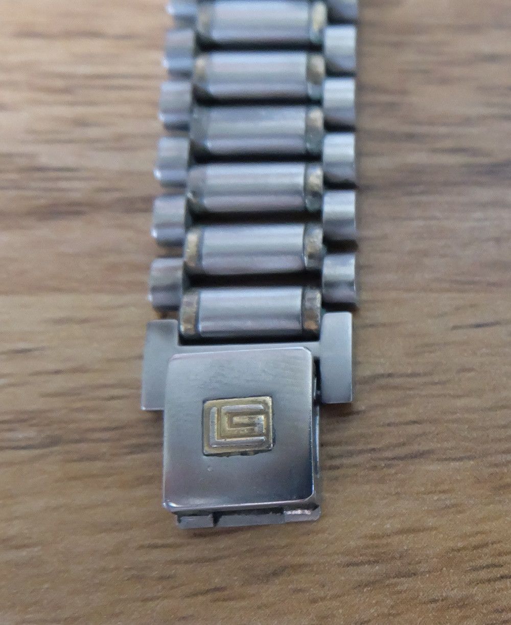 Guy Laroche Vintage Guy Laroche Watch Size 32 - 3 Thumbnail