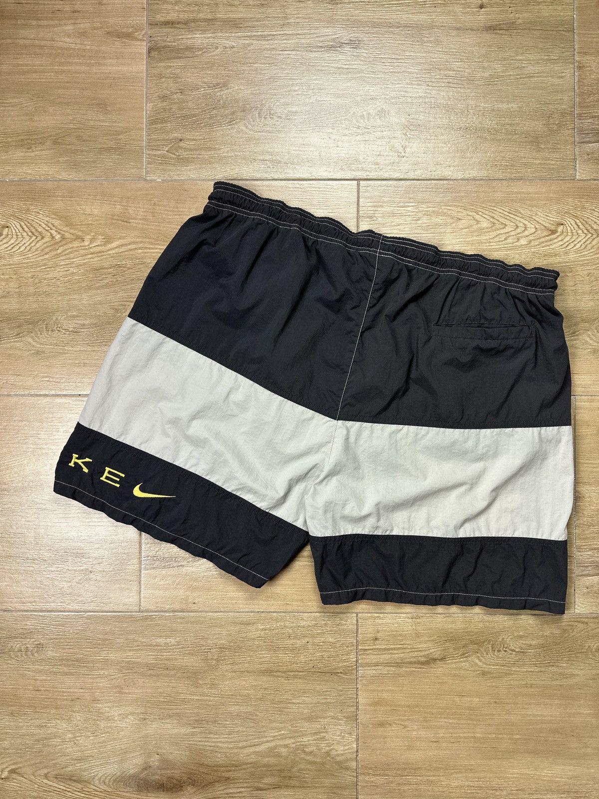 Nike × Vintage Vintage 90’s Nike Big Logo Nylon Shorts Size US 38 / EU 54 - 10 Thumbnail