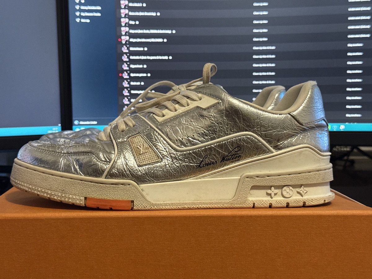 Louis Vuitton Louis Vuitton OG Trainer Silver Metallic Size US 10 / EU 43 - 1 Thumbnail