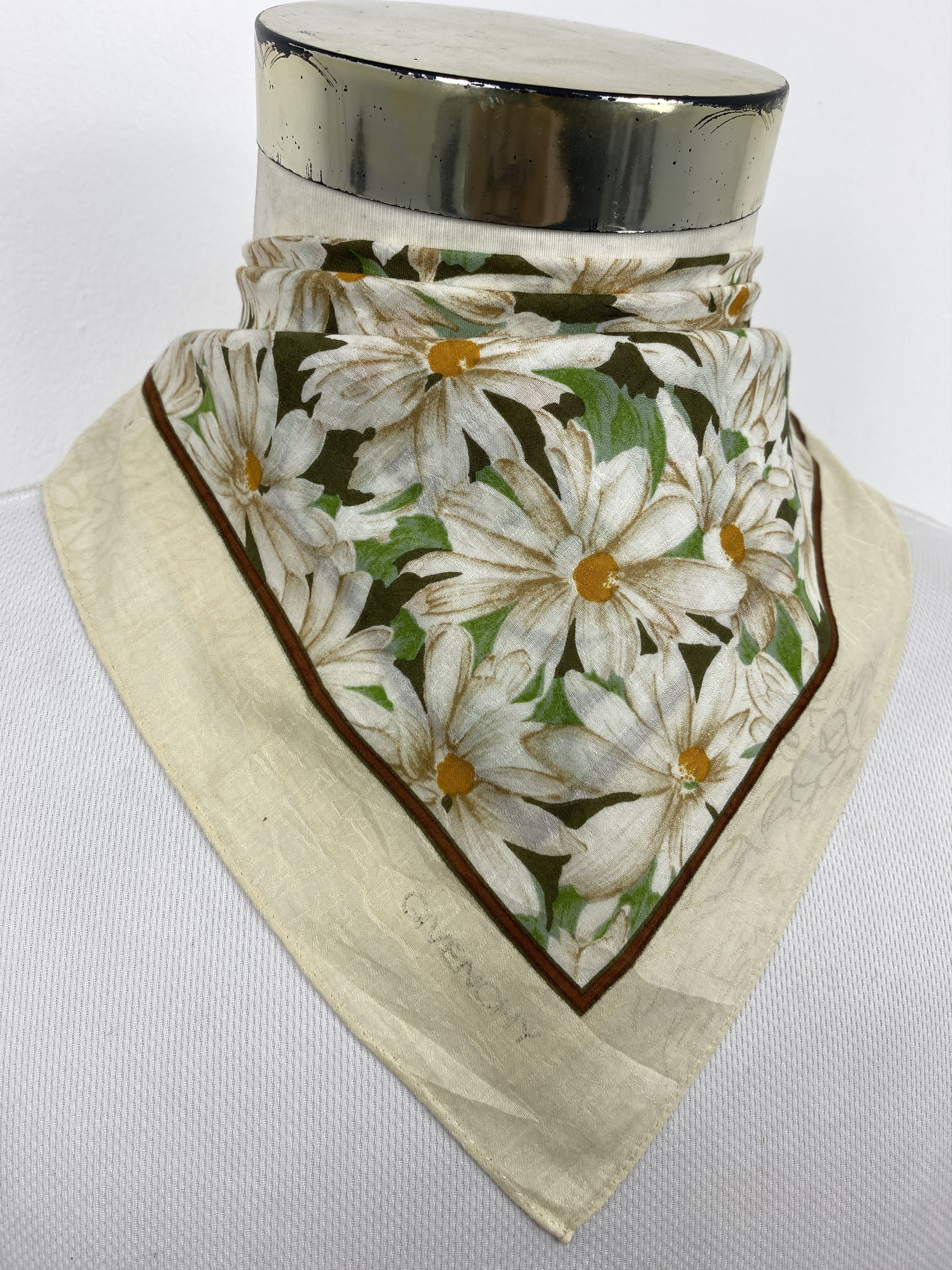 Givenchy Vintage Givenchy Handkerchief / Neckerchief KT0306 Size ONE SIZE - 2 Thumbnail