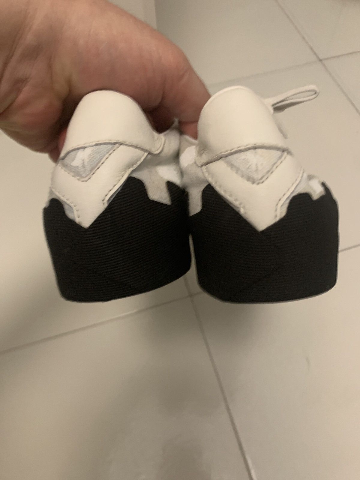 Yohji Yamamoto Black and white low top sneakers Size US 11 / EU 44 - 6 Thumbnail