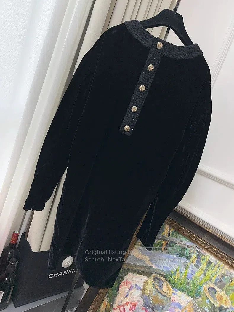 Chanel Chanel 2. Size M / US 6-8 / IT 42-44 - 2 Thumbnail