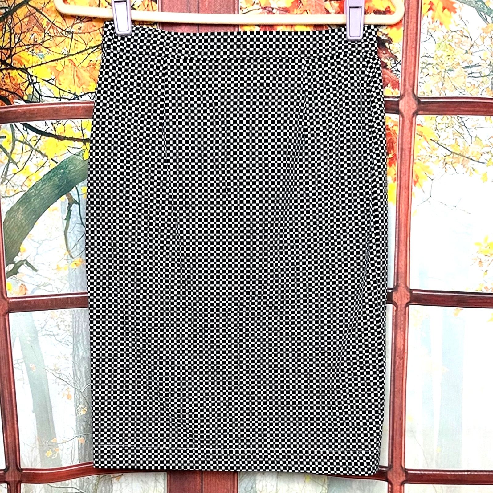 Michael Kors Michael Kors Checkered Skirt Black/White size 2 Size 26" / US 2 / IT 38 - 6 Thumbnail