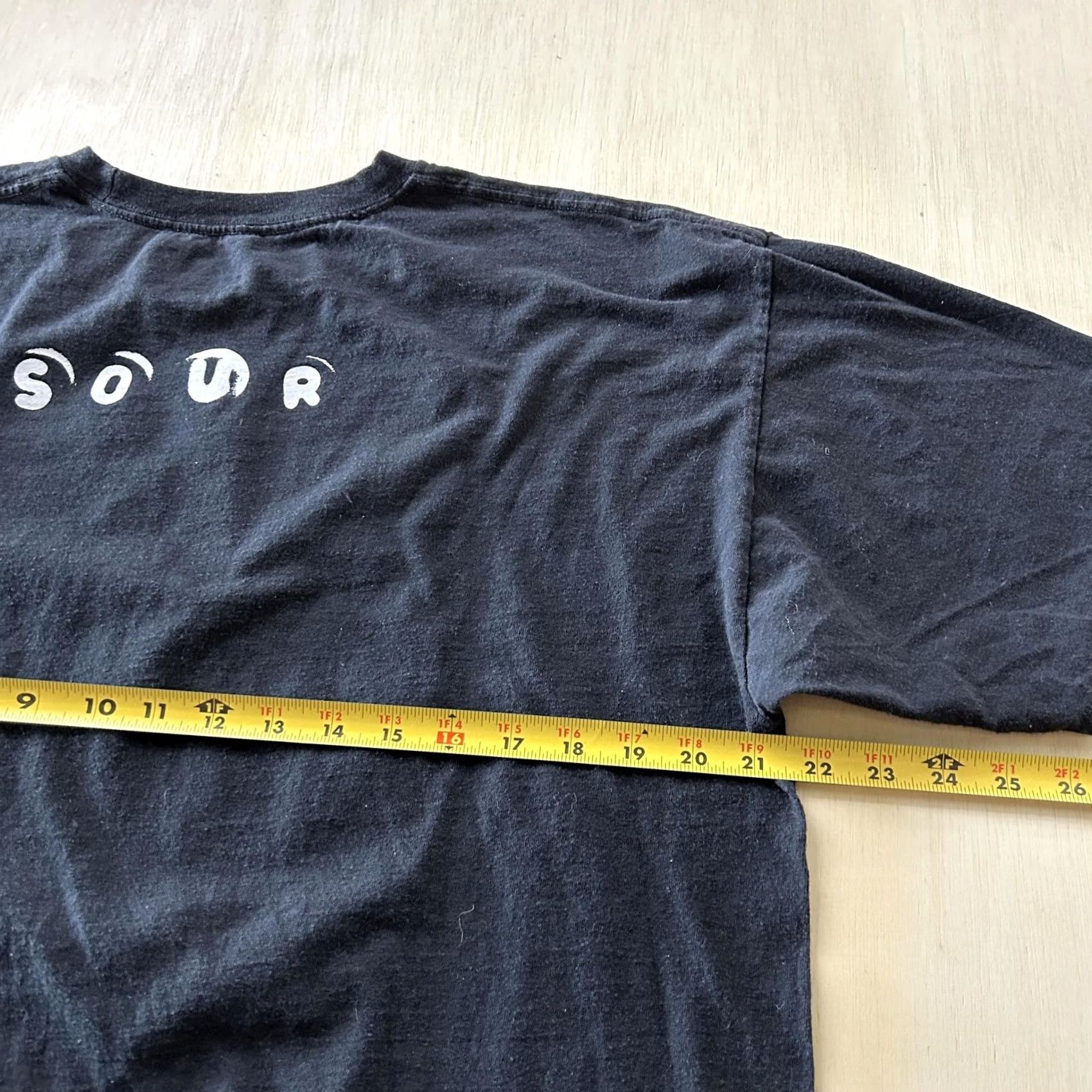 Vintage Olivia Rodrigo Sour Shirt Mens XL Black Album Cover Graphic Tee T-Shirt Size US XL / EU 56 / 4 - 6 Thumbnail