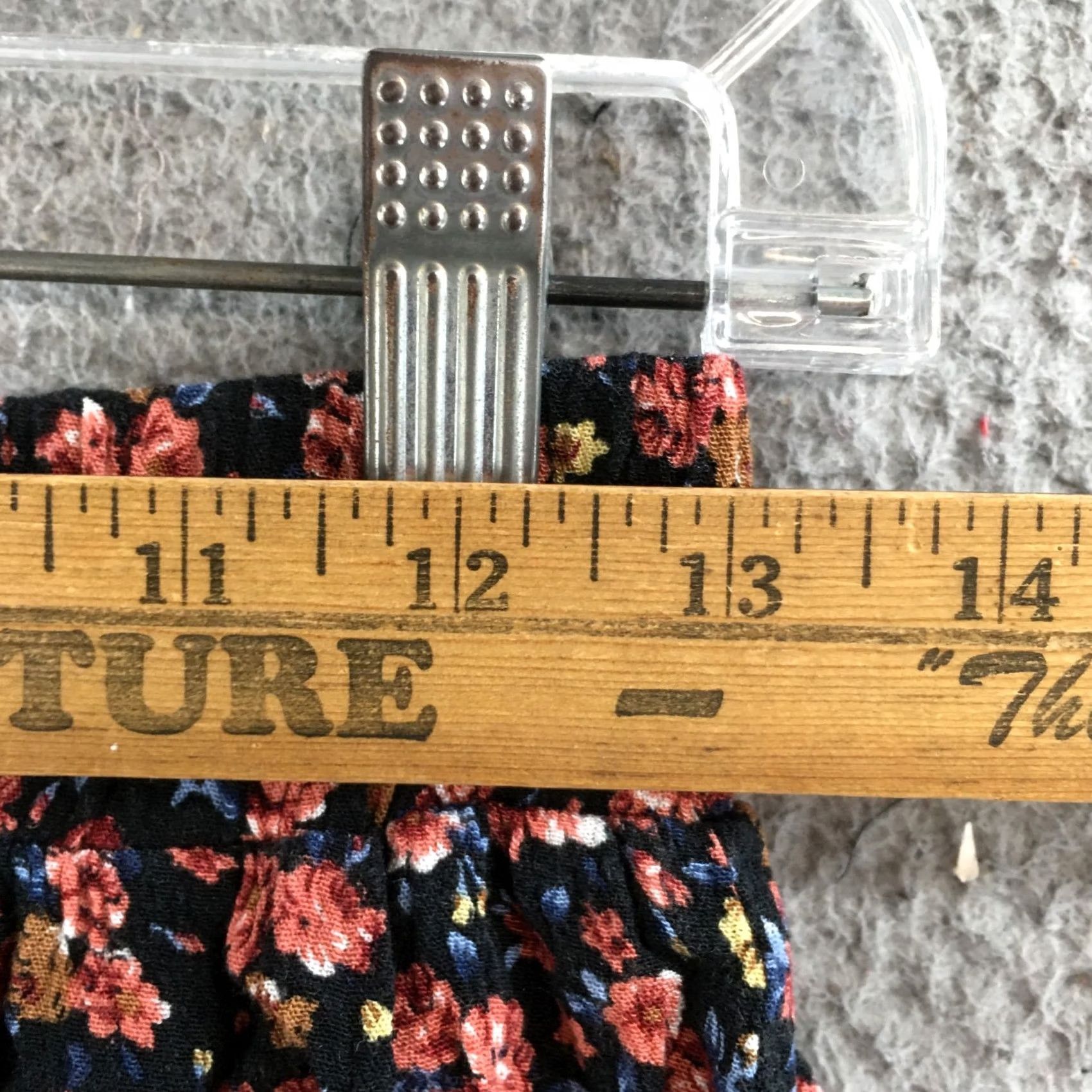American Eagle Outfitters American Eagle Outfitters Shorts Womens XS High Rise Pull On Casual Floral Black Viscose Lineup Size 26" / US 2 / IT 38 - 4 Thumbnail