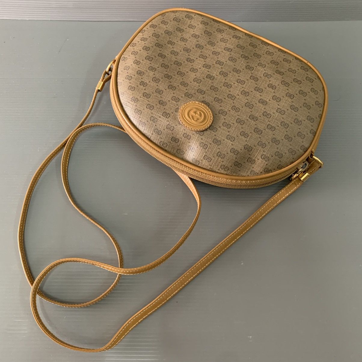 Gucci Gucci Monogram Vintage Sling Bag Size ONE SIZE - 3 Thumbnail