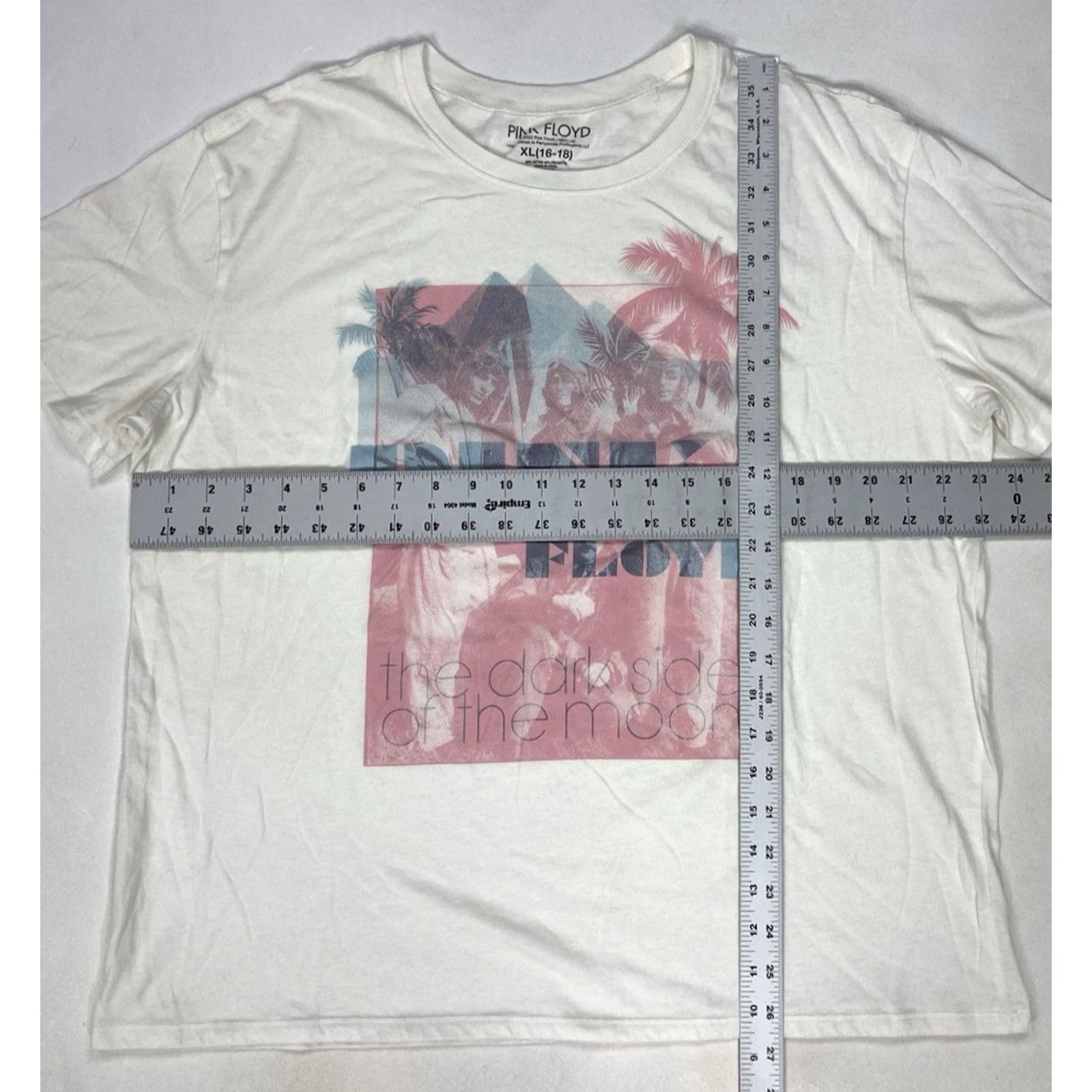 Vintage VINTAGE? Pink Floyd Dark Side Of The Moon Graphic T-shirt Women XL White Music Size XL / US 12-14 / IT 48-50 - 5 Thumbnail