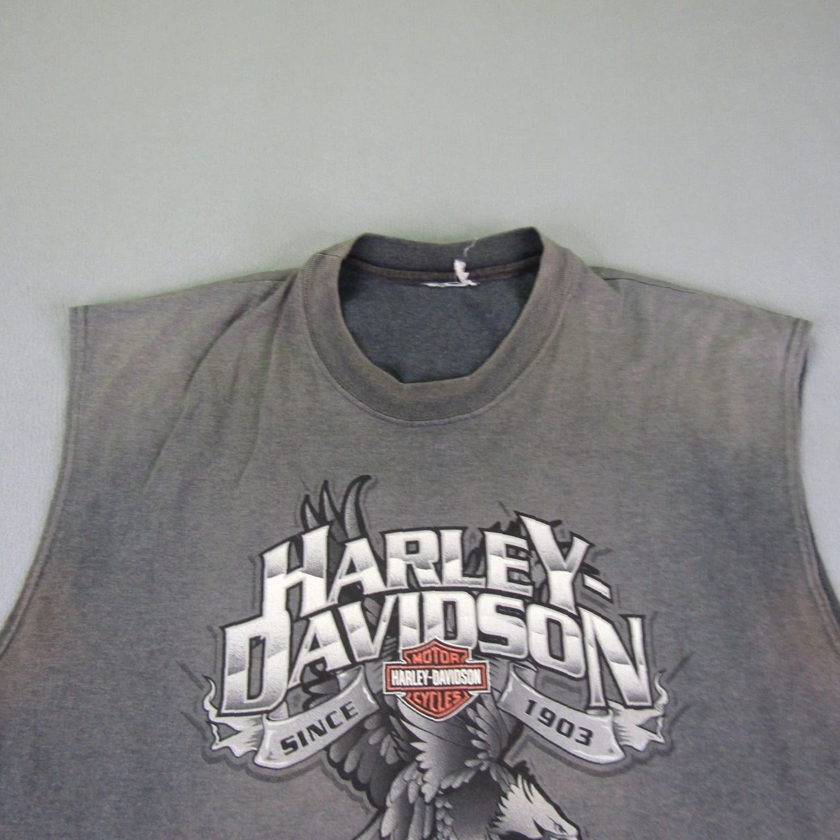 Harley Davidson VINTAGE Harley-Davidson Shirt Mens Large Gray Tank Top Motorcycles Eagle Bakersfield Size US L / EU 52-54 / 3 - 4 Thumbnail