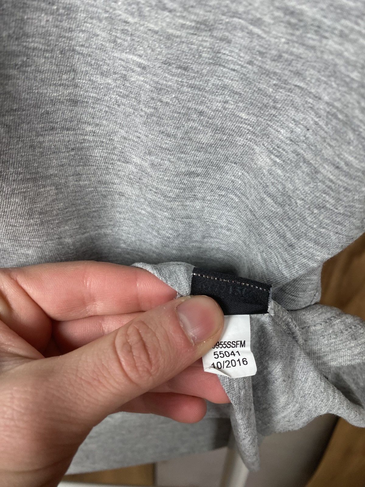 Oakley 🔘Vintage T-Shirt Slim Fit Oakley Big Central Logo Tee🔘 Size US XXL / EU 58 / 5 - 10 Thumbnail