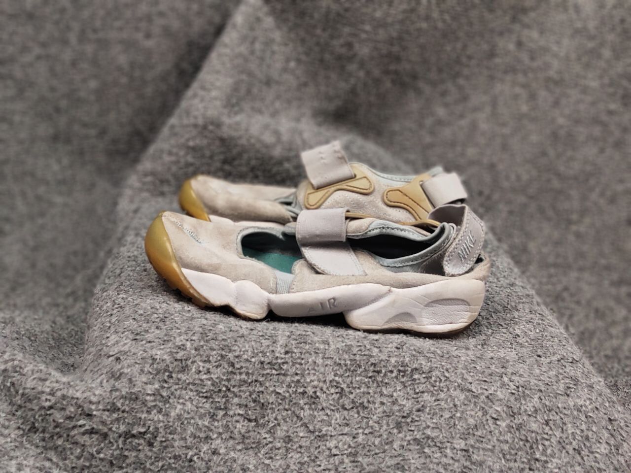 Nike Vintage Nike Air Rift Japan Split Tab Running Shoes Sneaker Size US 5 / EU 37 - 5 Thumbnail