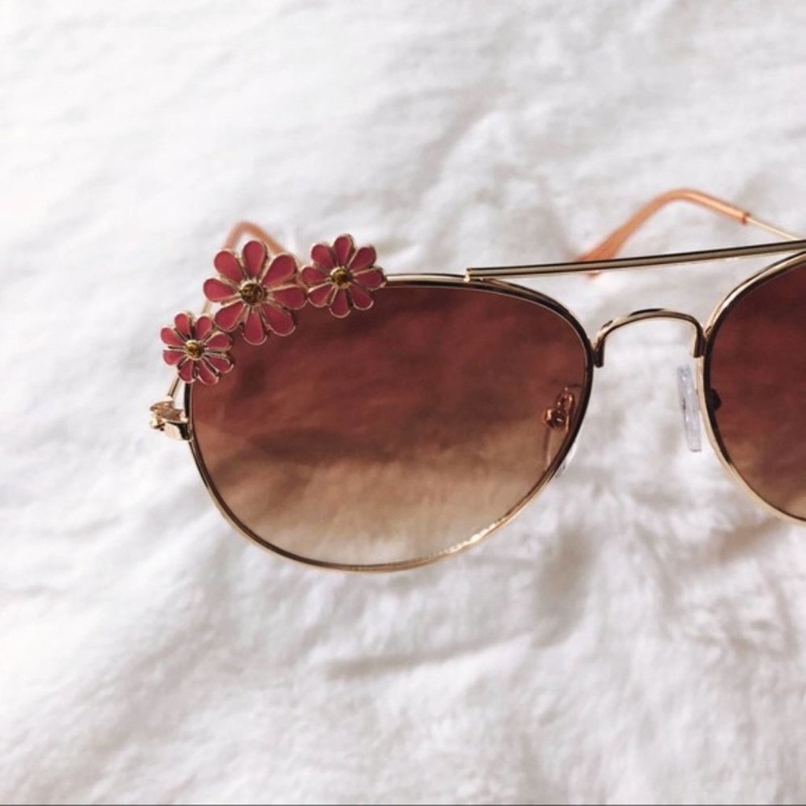 Other Flower Pink Gold Accented Trim Aviators Sunglasses Size ONE SIZE - 8 Thumbnail