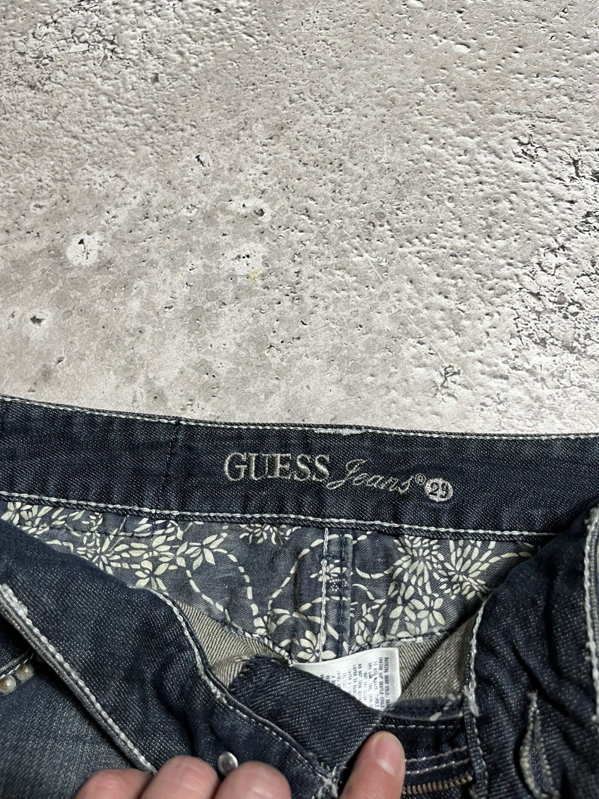 Guess × Vintage Y2K Guess Jeans Peace Patch Mini Denim Skirt Size M Size 30" / US 8 / IT 44 - 15 Thumbnail