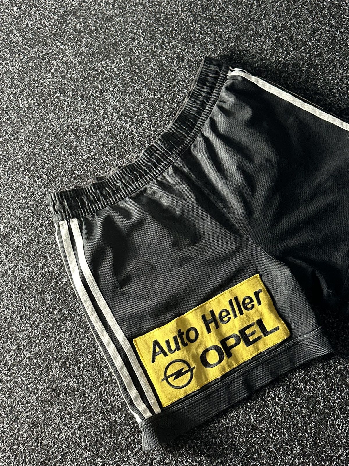 Adidas × Red Bull VINTAGE ADIDAS RED BULL OPEL RACING west germany SHORTS 90s Size US 33 - 2 Thumbnail
