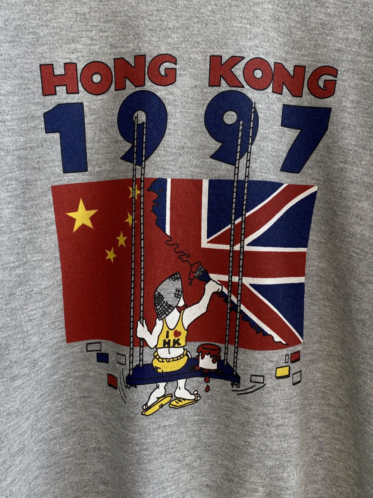 Japanese Brand × Vintage Vintage 1997 Hong Kong British flag graphic crewneck Size US XL / EU 56 / 4 - 3 Thumbnail