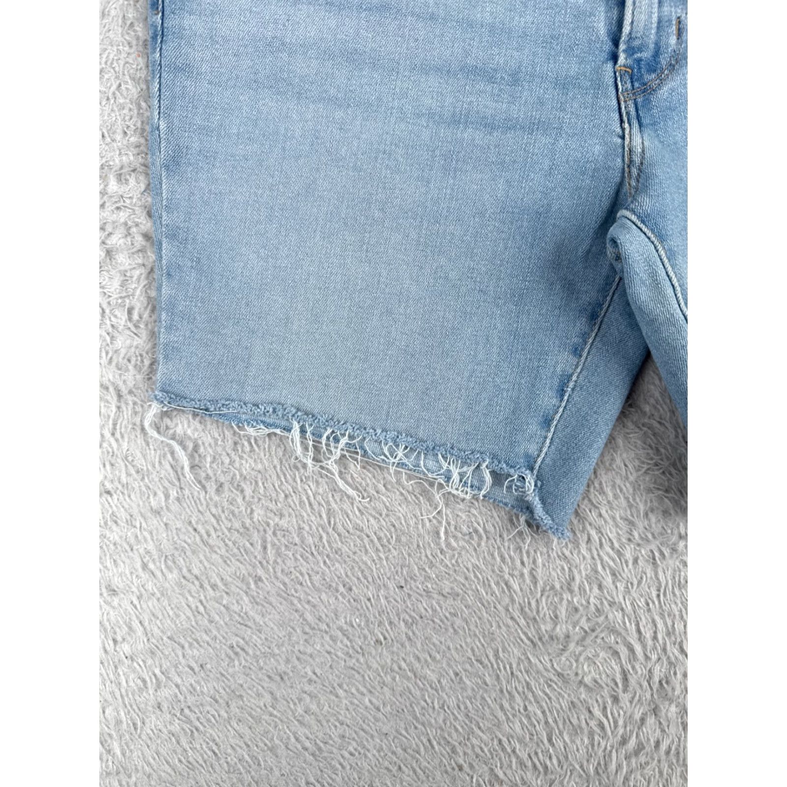 Levi's Levi's Shorts Women Blue Denim Cutoff 711 Skinny Cotton Blend Light 30x7 Size 30" / US 8 / IT 44 - 3 Thumbnail