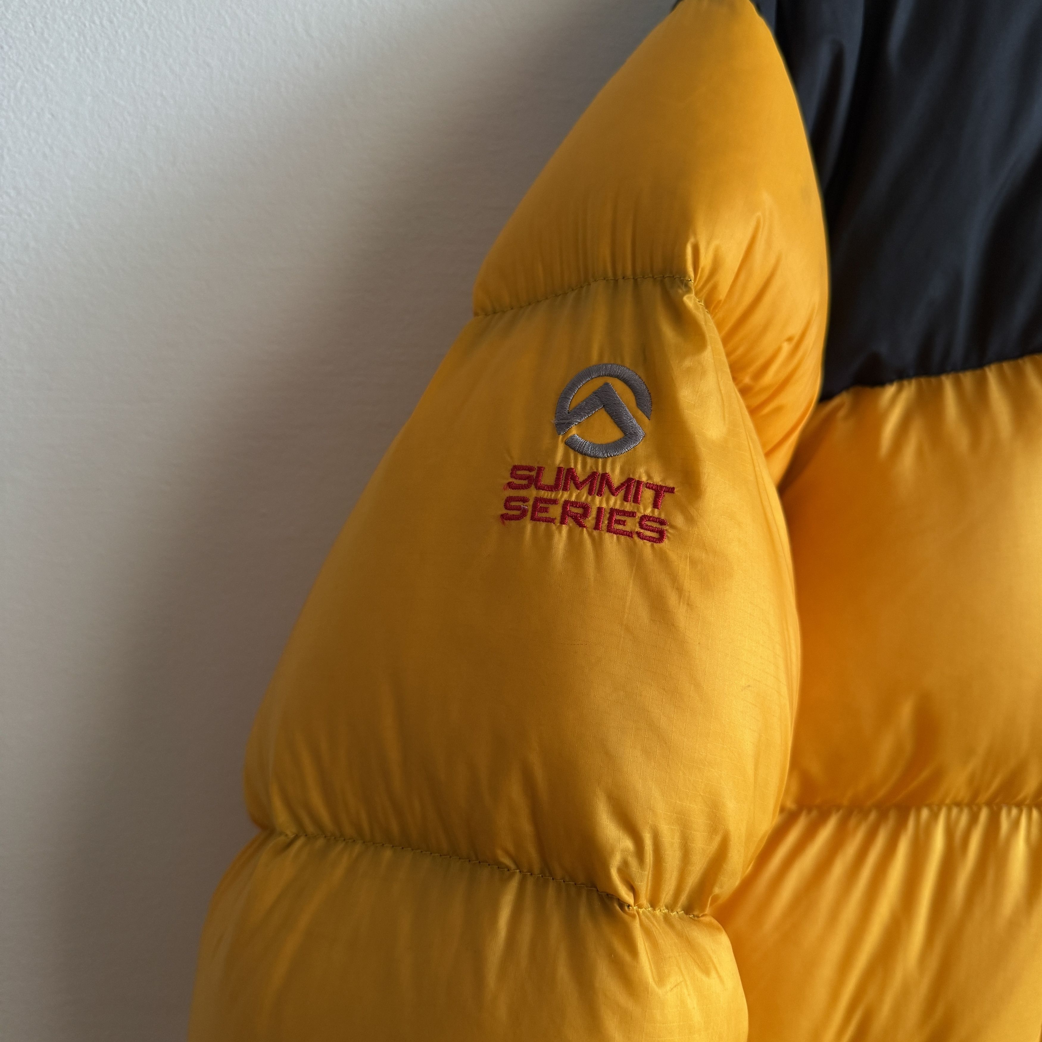 The North Face The North Face Summit Series Men’s Lhotse Down Jacket Korea Size US M / EU 48-50 / 2 - 4 Thumbnail