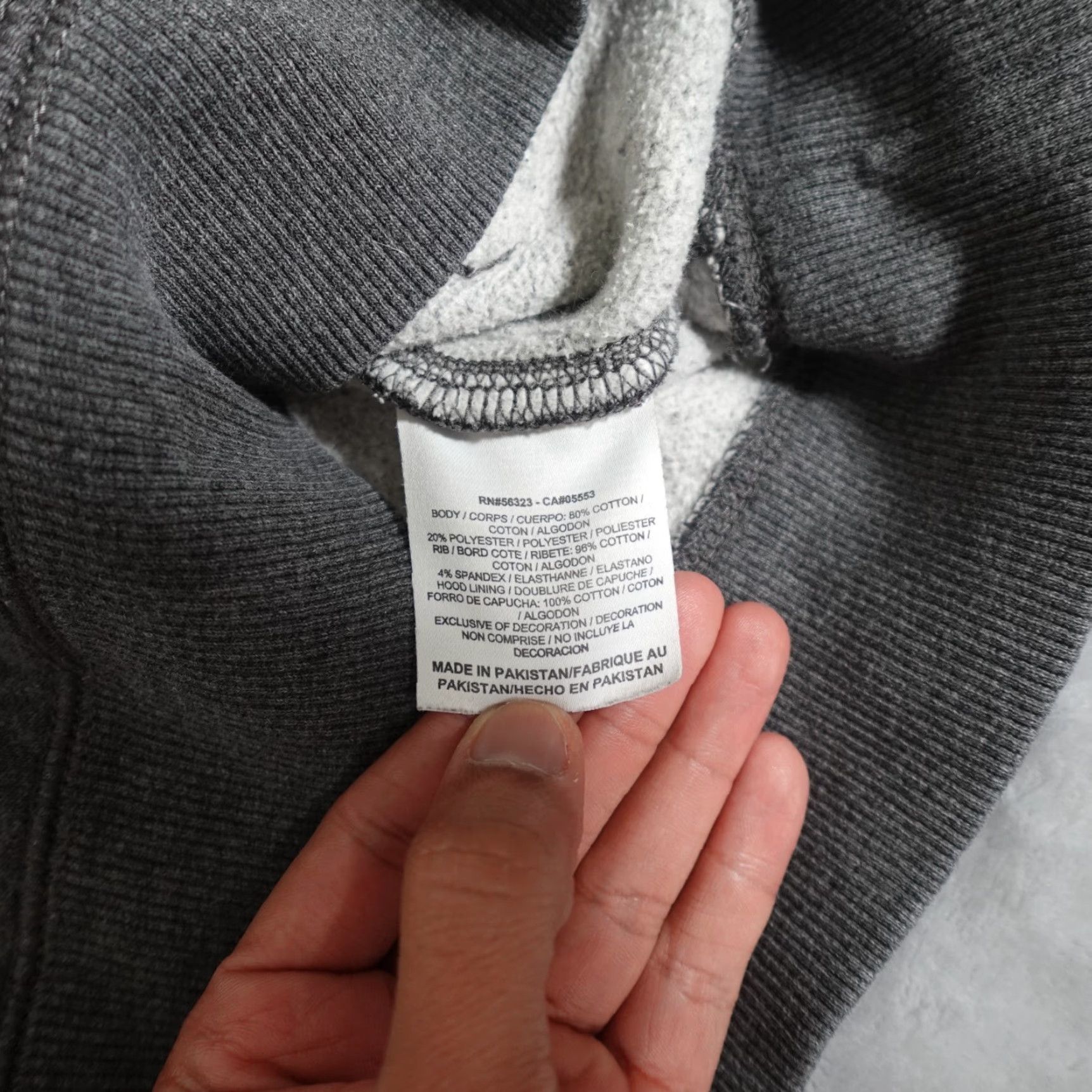 Nike VINTAGE Nike Swoosh Hoodie Mens M Streetwear Embroidered Gray Pullover Sweatshirt 2000s Sportswear Figurehood Size US M / EU 48-50 / 2 - 6 Thumbnail