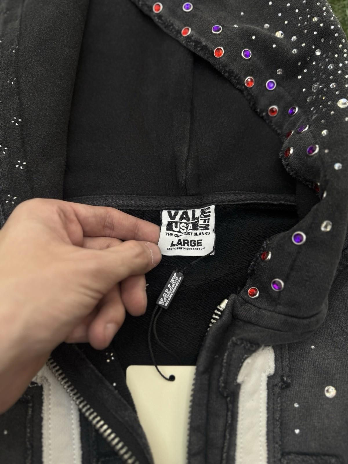 Vale Valley Hoodie Stone Zip Up Black Crystals Size Large (NEW) Size US L / EU 52-54 / 3 - 8 Thumbnail