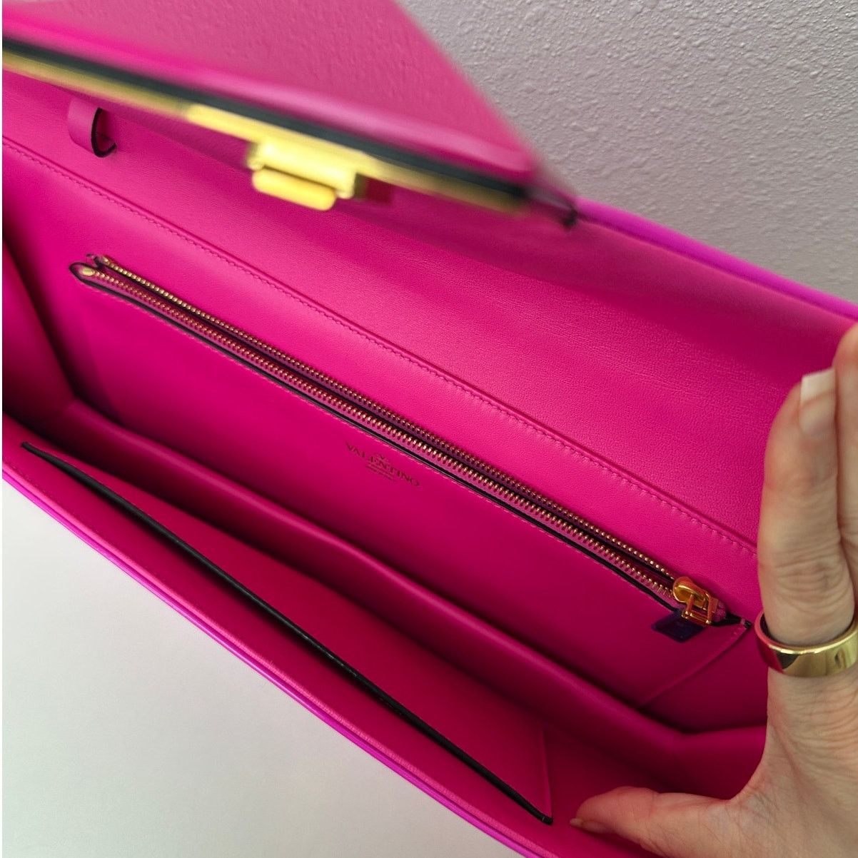 Valentino Valentino Hot Pink Patent Leather Large Envelope Clutch Size ONE SIZE - 10 Thumbnail