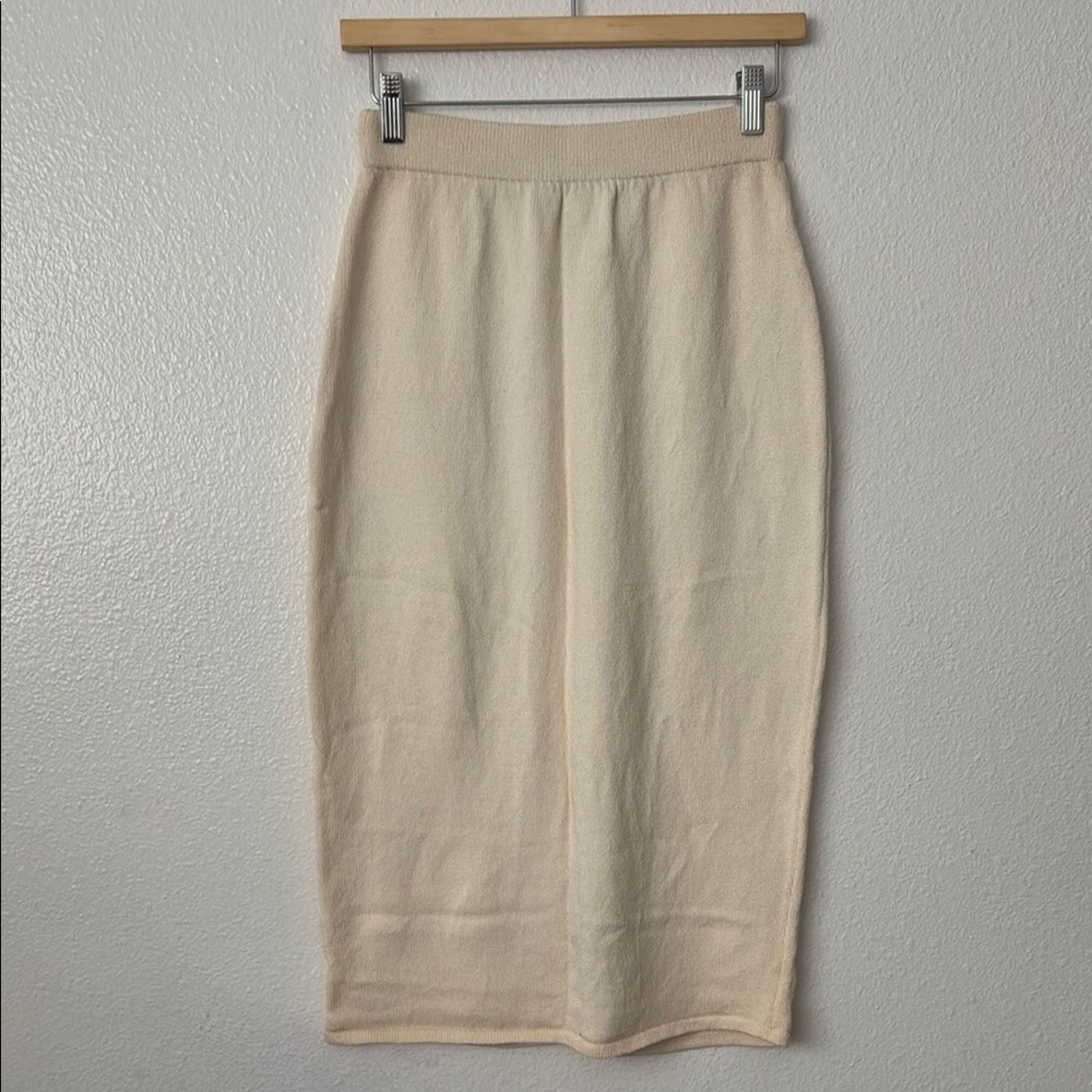 St. John 4 Cream Knit Midi Skirt