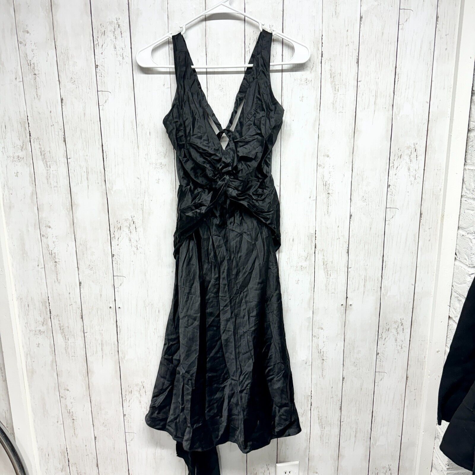 Bcbgmaxazria BCBGMaxazria Dress Size 4 Shimmer Open Back Halter 100% Silk Size S / US 4 / IT 40 - 1 Thumbnail