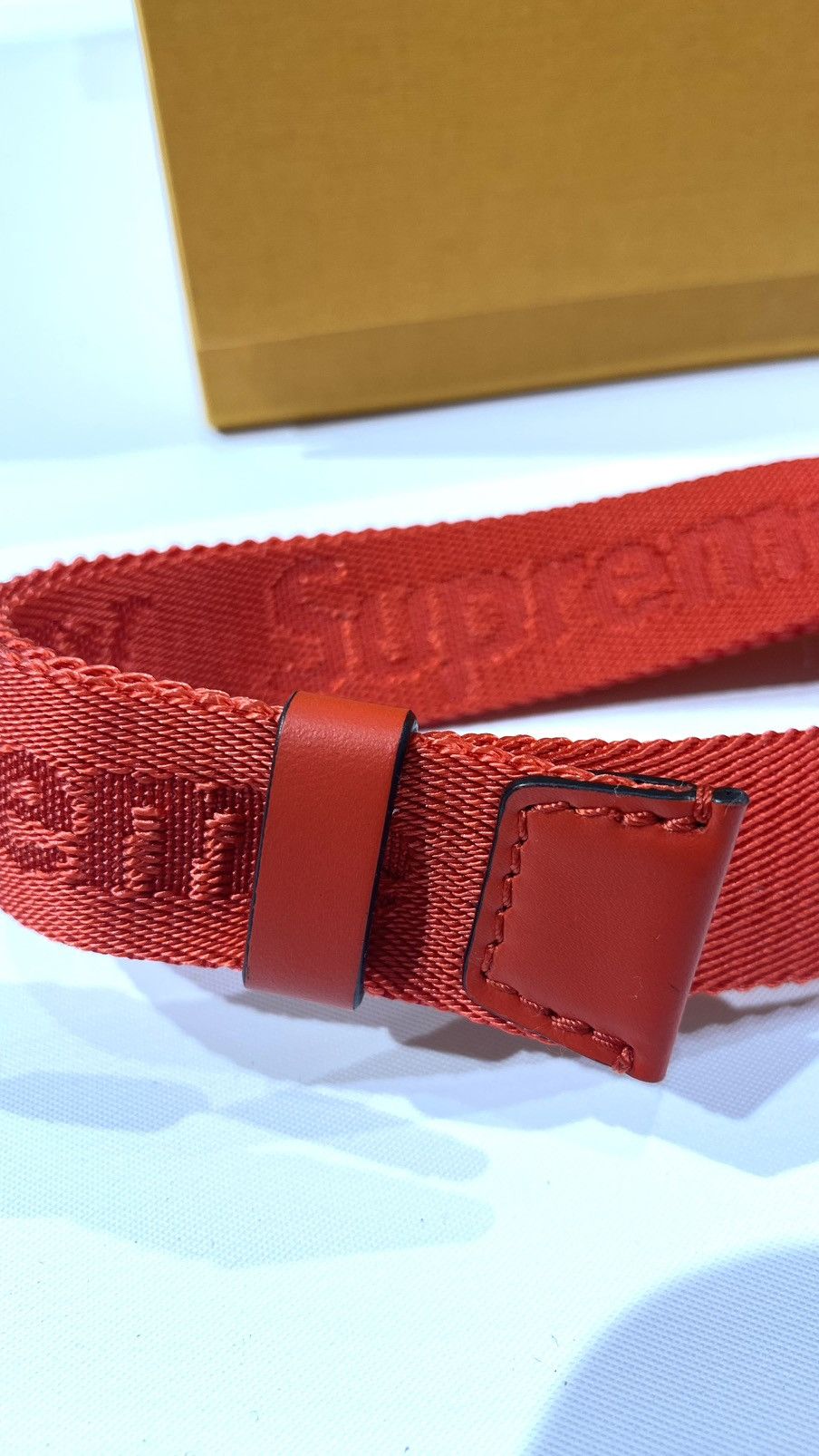 Louis Vuitton × Supreme Louis Vuitton X Supreme Bumbag Red EPI Leather Size ONE SIZE - 7 Thumbnail
