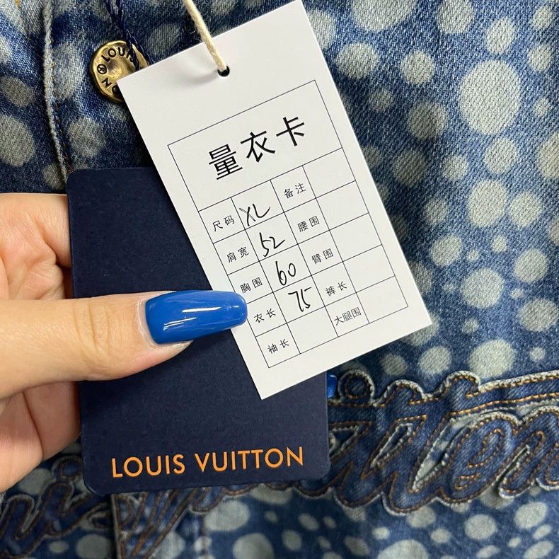 Louis Vuitton Louis Vuitton Polka-dot logo monogram printed short sleeve Size US XL / EU 56 / 4 - 3 Thumbnail