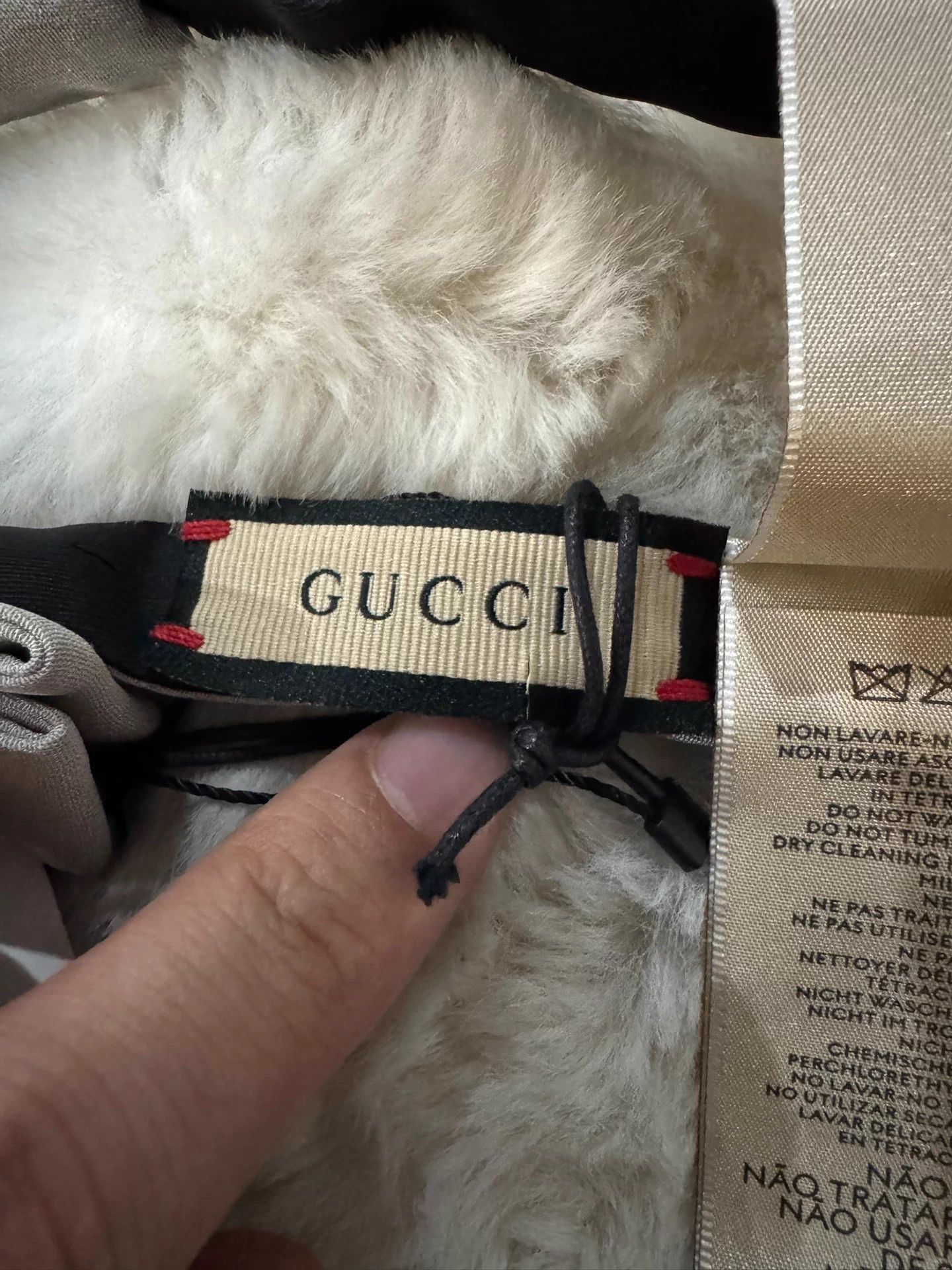 Gucci Gucci Silk Bow Tie New With Tags Size ONE SIZE - 6 Thumbnail