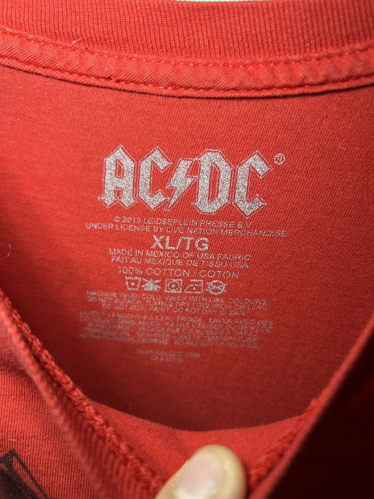 AC/DC 2015 AC/DC highway to hell 1979 tour Oakland, CA t-shirt Size US XL / EU 56 / 4 - 3 Thumbnail