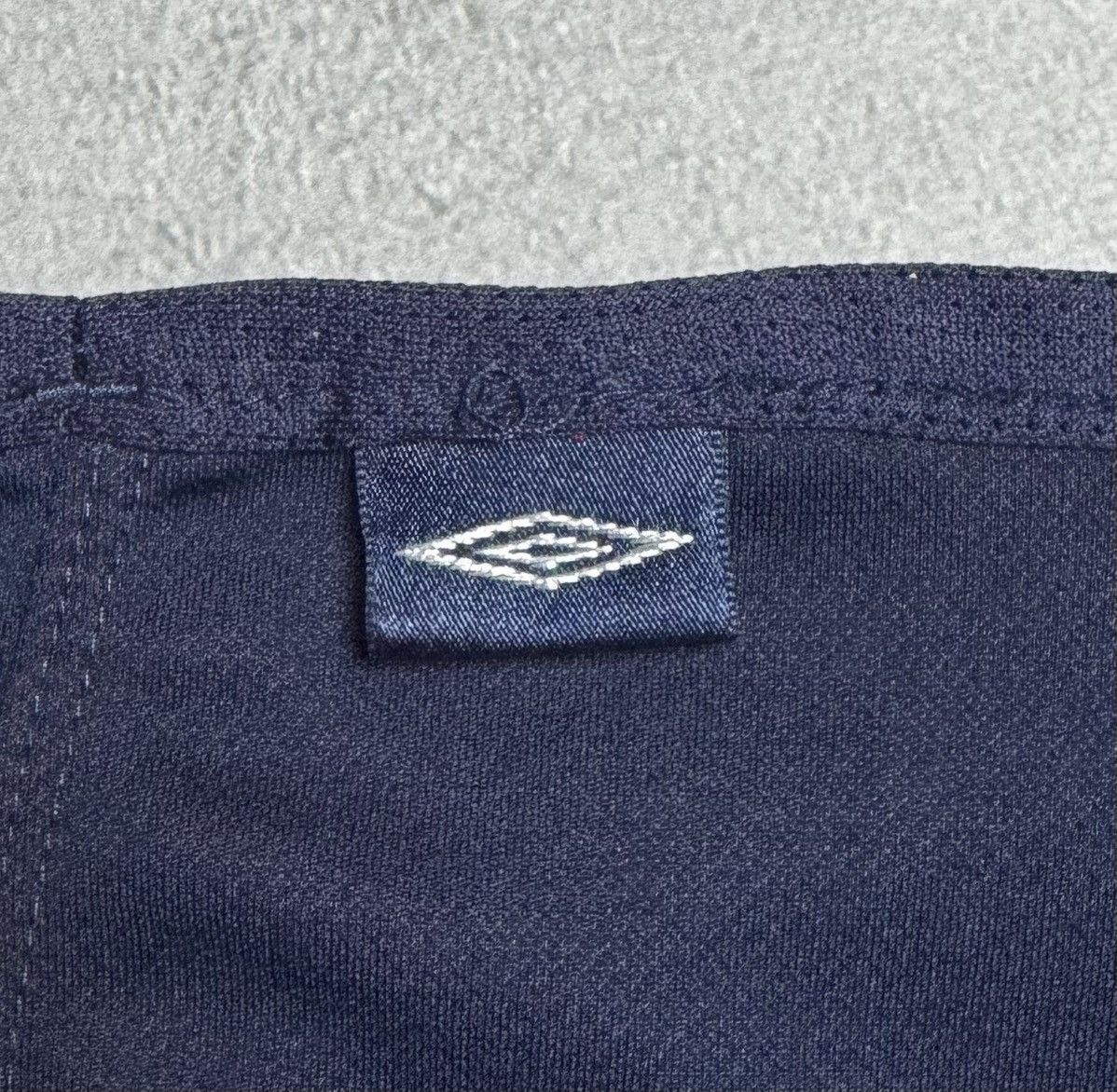 Umbro England 2002/04 Home Shirt Soccer Jersey Long Sleeve Umbro Size US L / EU 52-54 / 3 - 18 Thumbnail