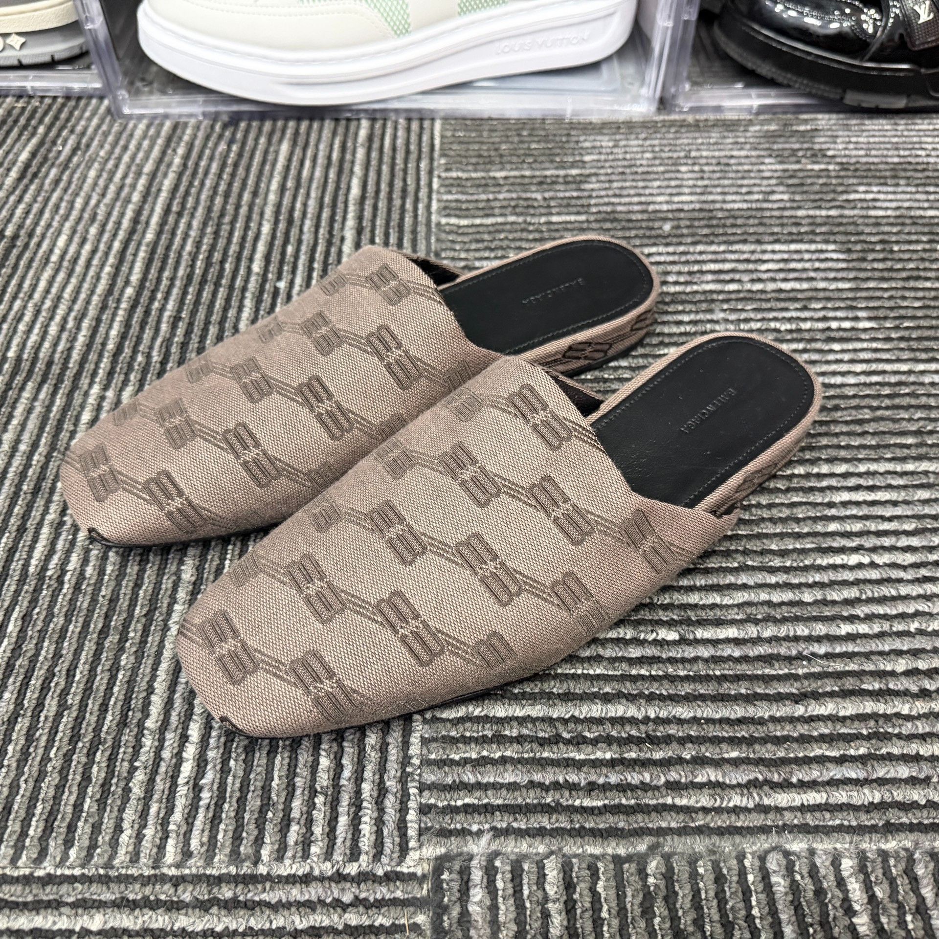 Balenciaga Balenciaga Canvas Sandals us_8 Women Size US 8 / IT 38 - 1 Thumbnail