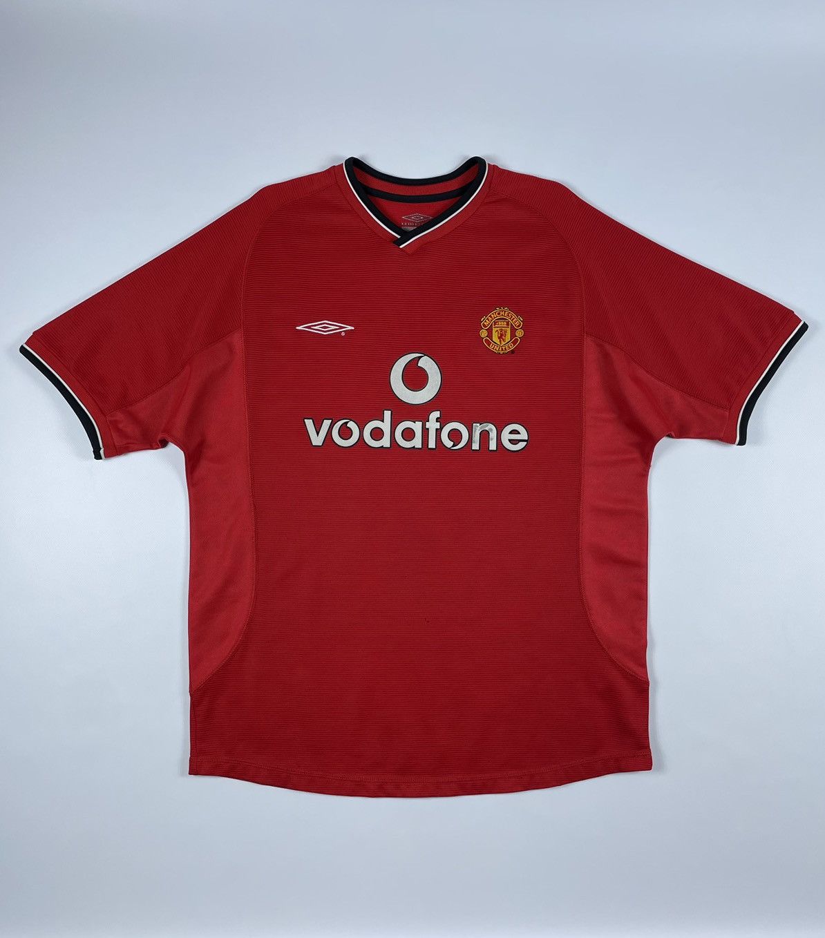 Vintage Umbro Manchester United 2000/2002 Home Soccer Jersey
