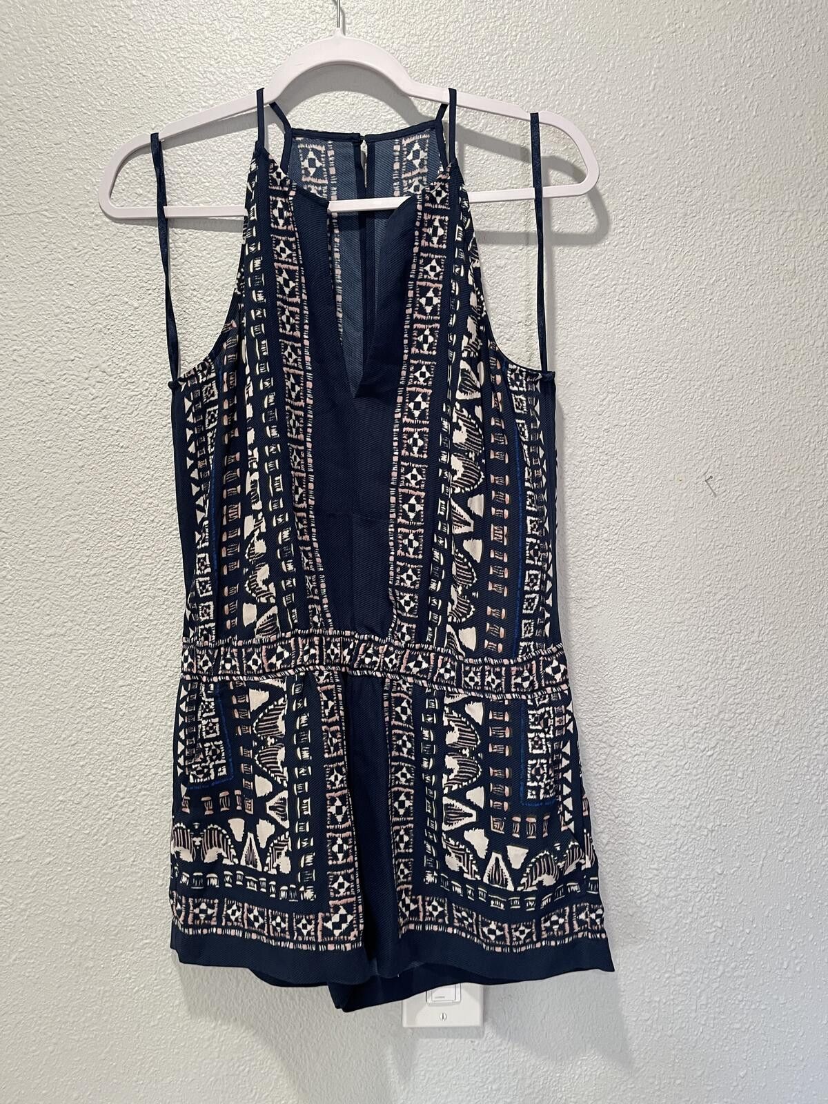 Bcbgmaxazria BCBGMAXAZRIA XS Navy Blue & Beige Patterned Romper Size 26" / US 2 / IT 38 - 1 Thumbnail