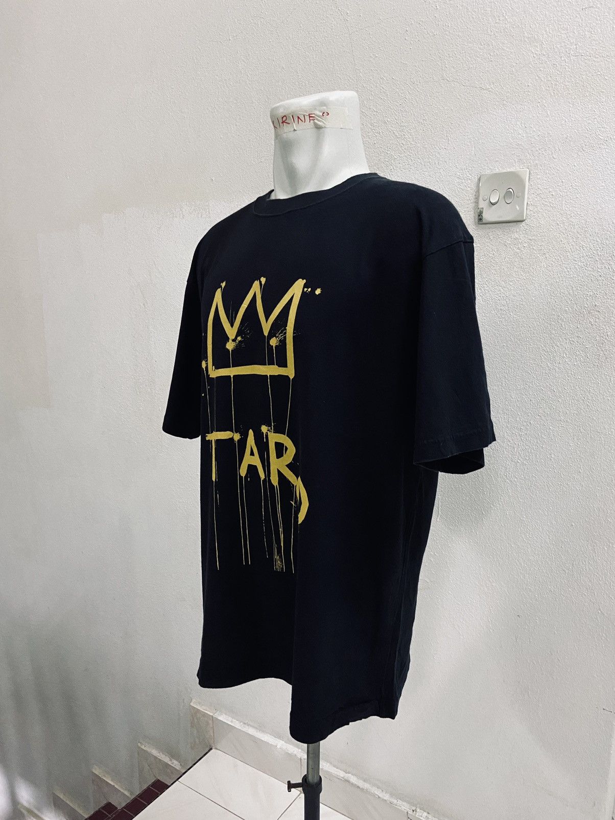 Jean-Michel Basquiat × Uniqlo JEAN MICHEL BASQUIAT x Uniqlo TEE Size US L / EU 52-54 / 3 - 5 Thumbnail