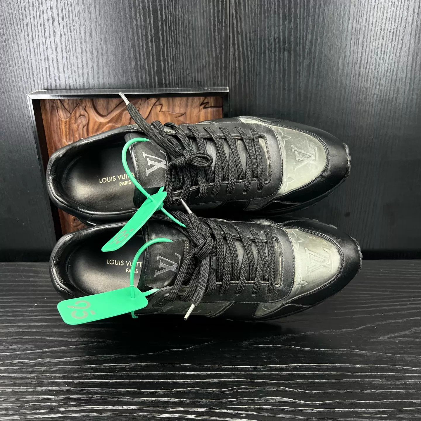Louis Vuitton LV Run Away Black 7/41 (US/EU) Original Box Size US 8 / EU 41 - 6 Thumbnail
