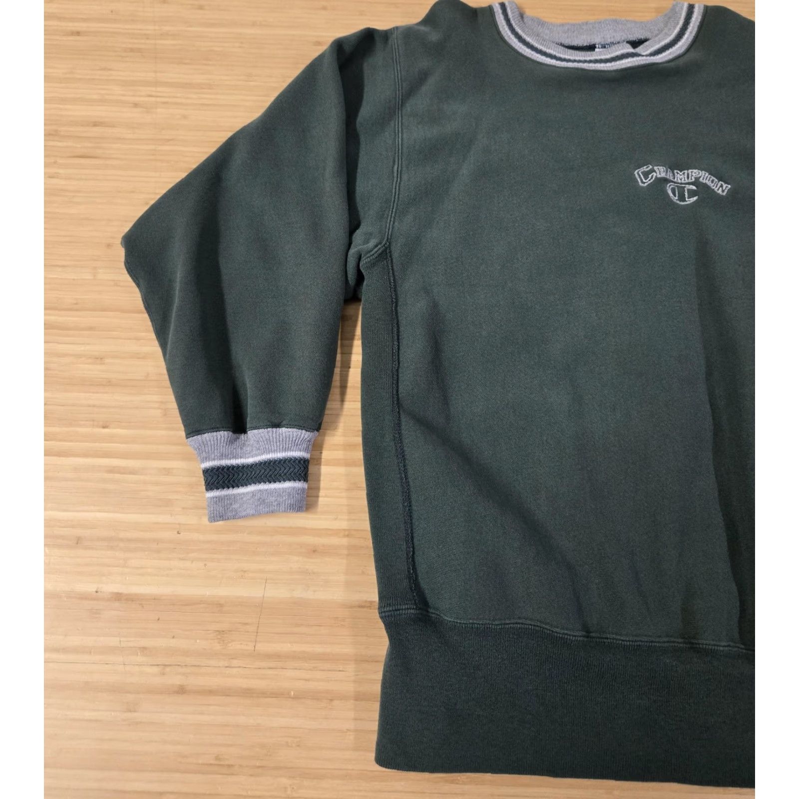 Champion VINTAGE Champion Reverse Weave Sweatshirt Mens Large Green Crewneck Made USA 90s Size US L / EU 52-54 / 3 - 3 Thumbnail