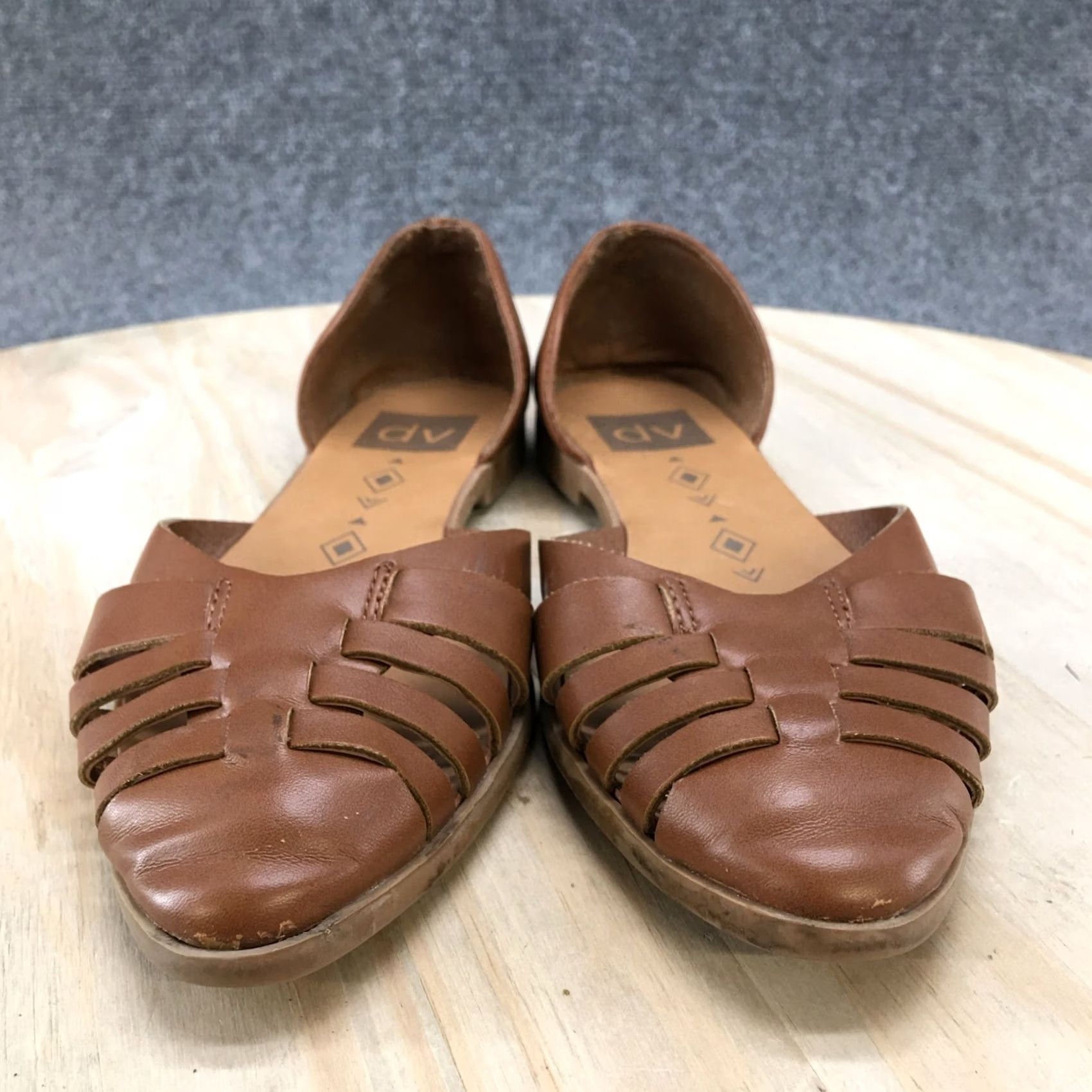 Dolce Vita Dolce Vita Shoes Womens 6 Huaraches Slip On Brown Leather Flats Casual Low Top Shoes Brown Leather Flat 6 Womens Slip-On Casual Shoes Size M / US 6-8 / IT 42-44 - 4 Thumbnail