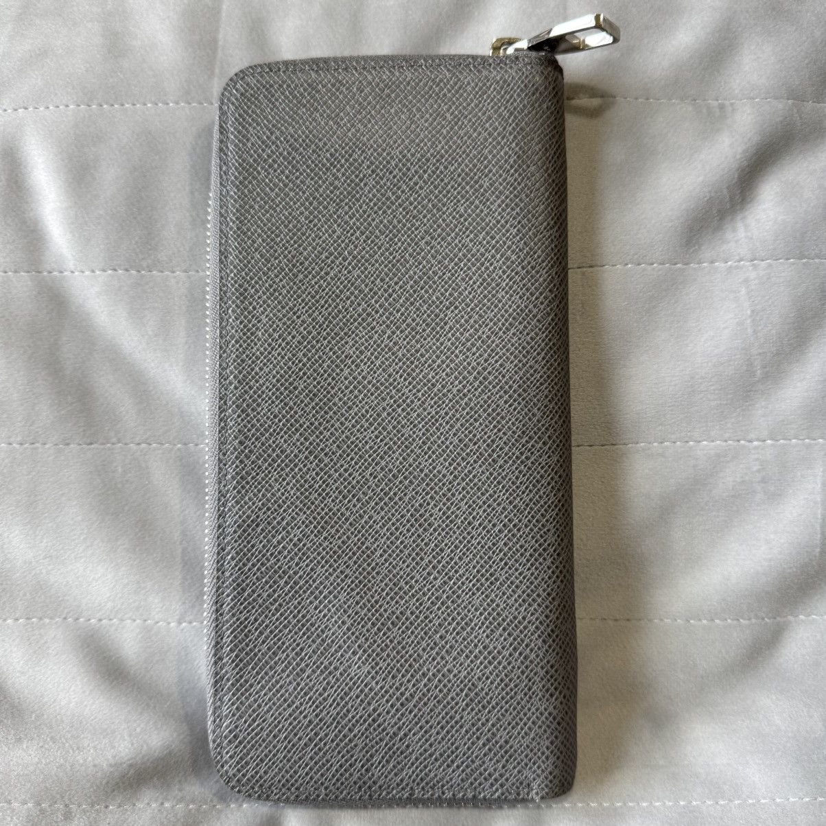Louis Vuitton Louis Vuitton Men's Tiaga Gray Leather Vertical Zippy Wallet Size ONE SIZE - 3 Thumbnail