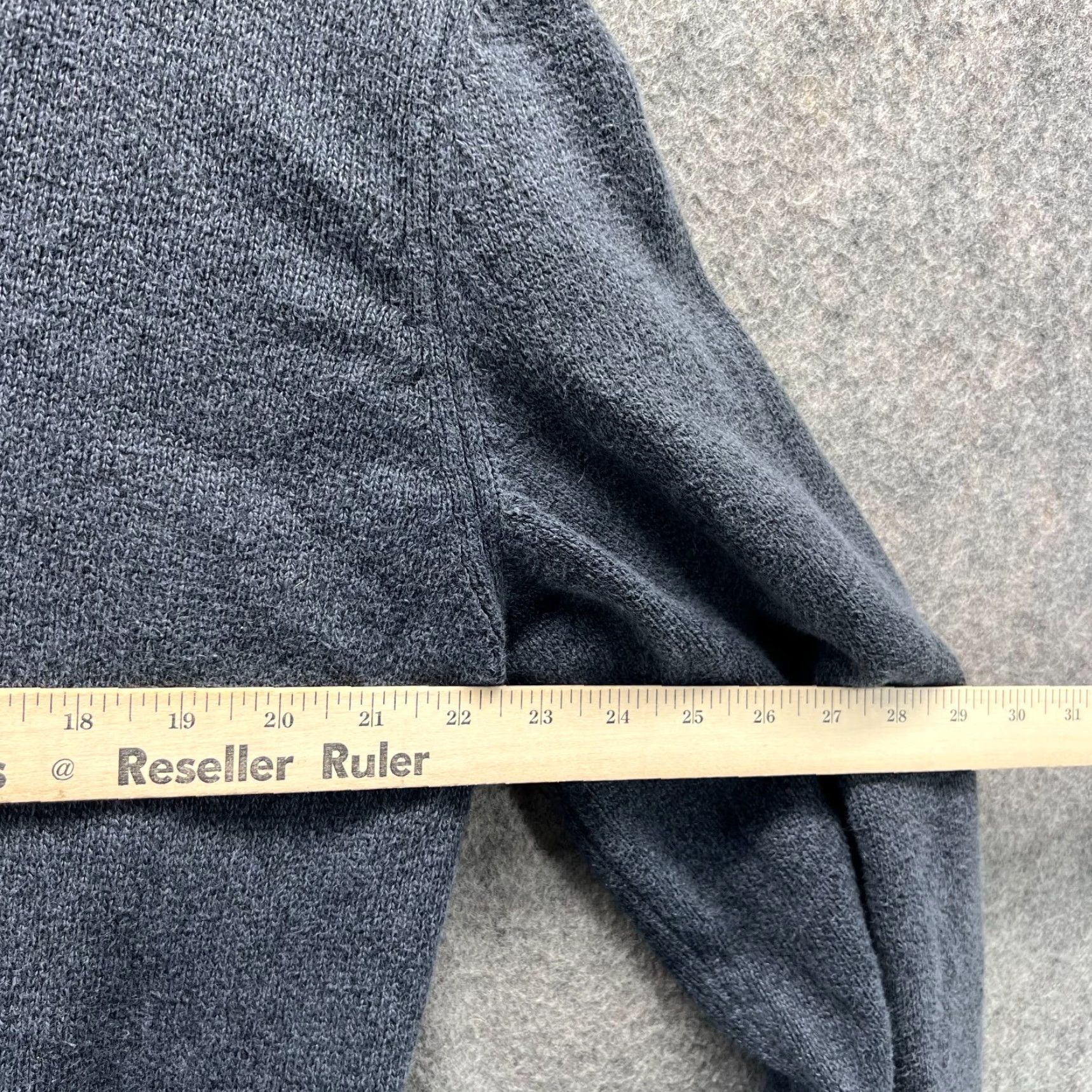 Brooks Brothers Brooks Brothers Sweater Men Large Adult Gray Pullover V-Neck Fleece Cotton Lux Size US L / EU 52-54 / 3 - 2 Thumbnail