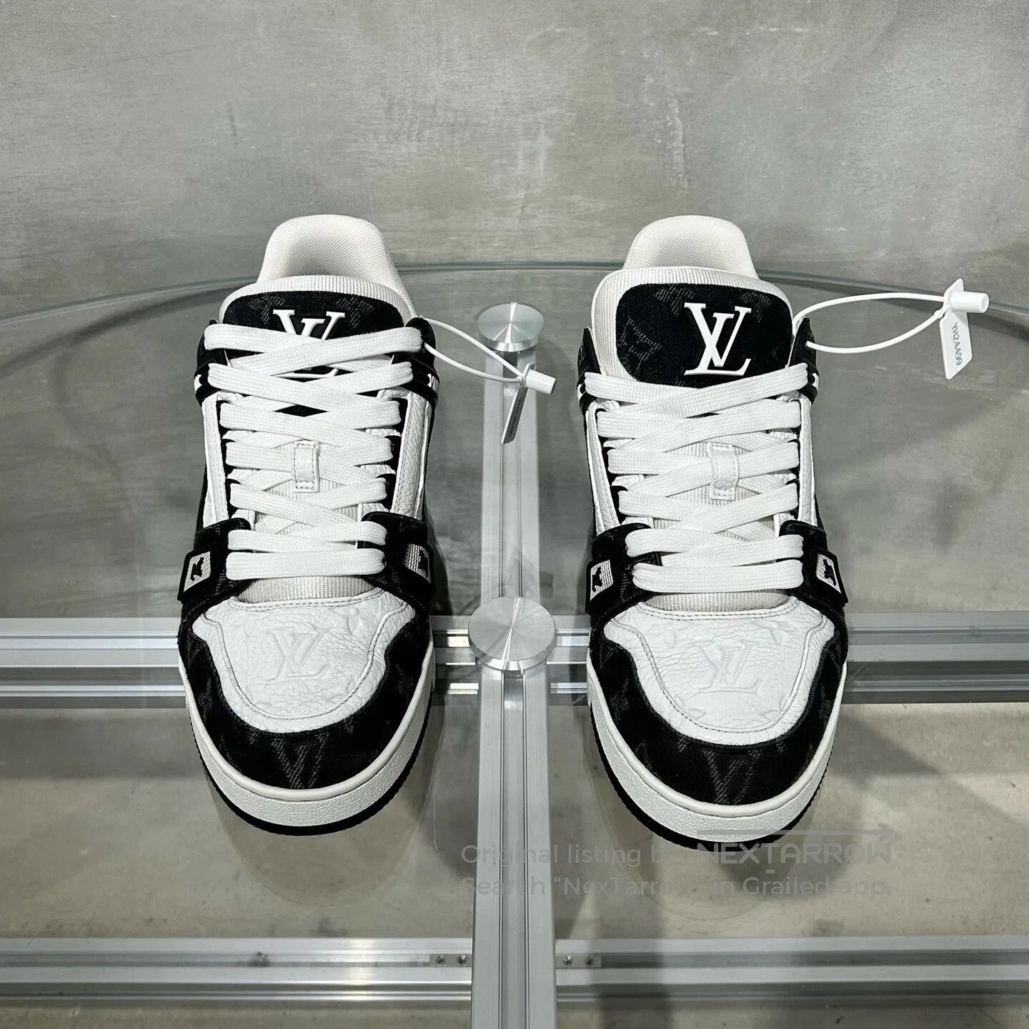 Louis Vuitton Louis Vuitton Trainer Black and White Jeans shoes Size US 7.5 / EU 40-41 - 2 Thumbnail
