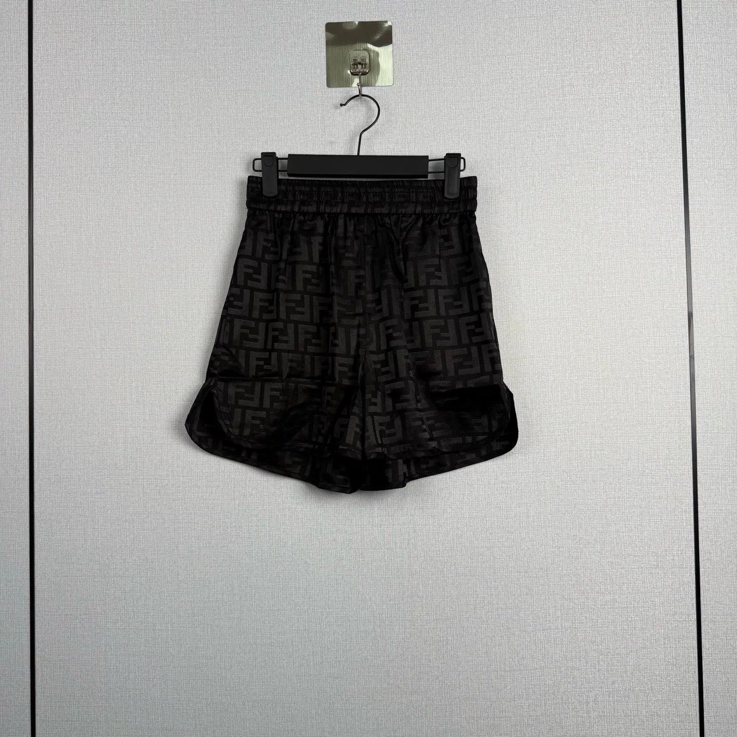 Fendi Fendi Monogram Black Pattern Shorts Size US 26 / EU 42 - 1 Thumbnail