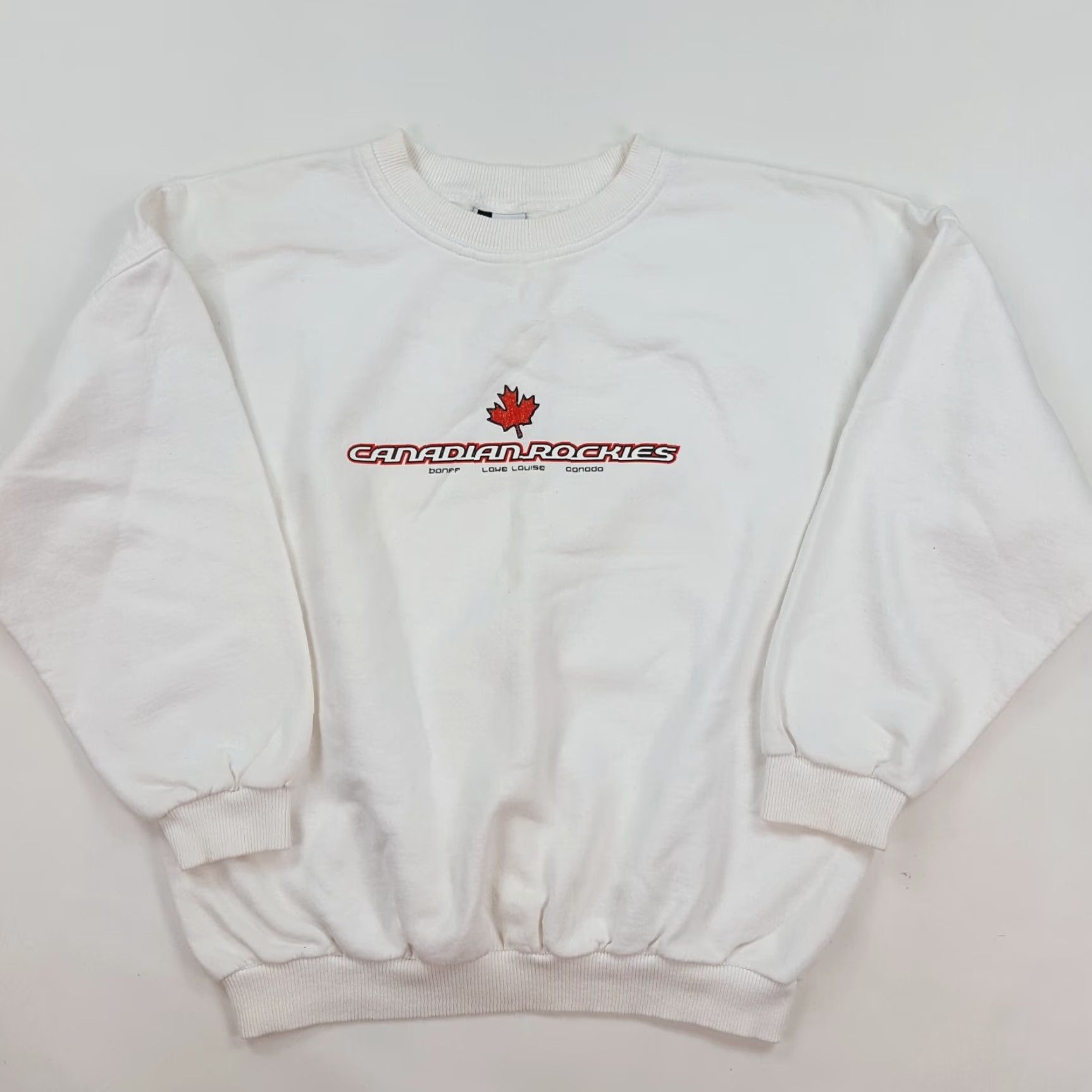 Vintage VINTAGE King Fashions Snowboard Ski Sweatshirt Crewneck White Size S 90s Canadian Rockies Snow Size US S / EU 44-46 / 1 - 2 Thumbnail