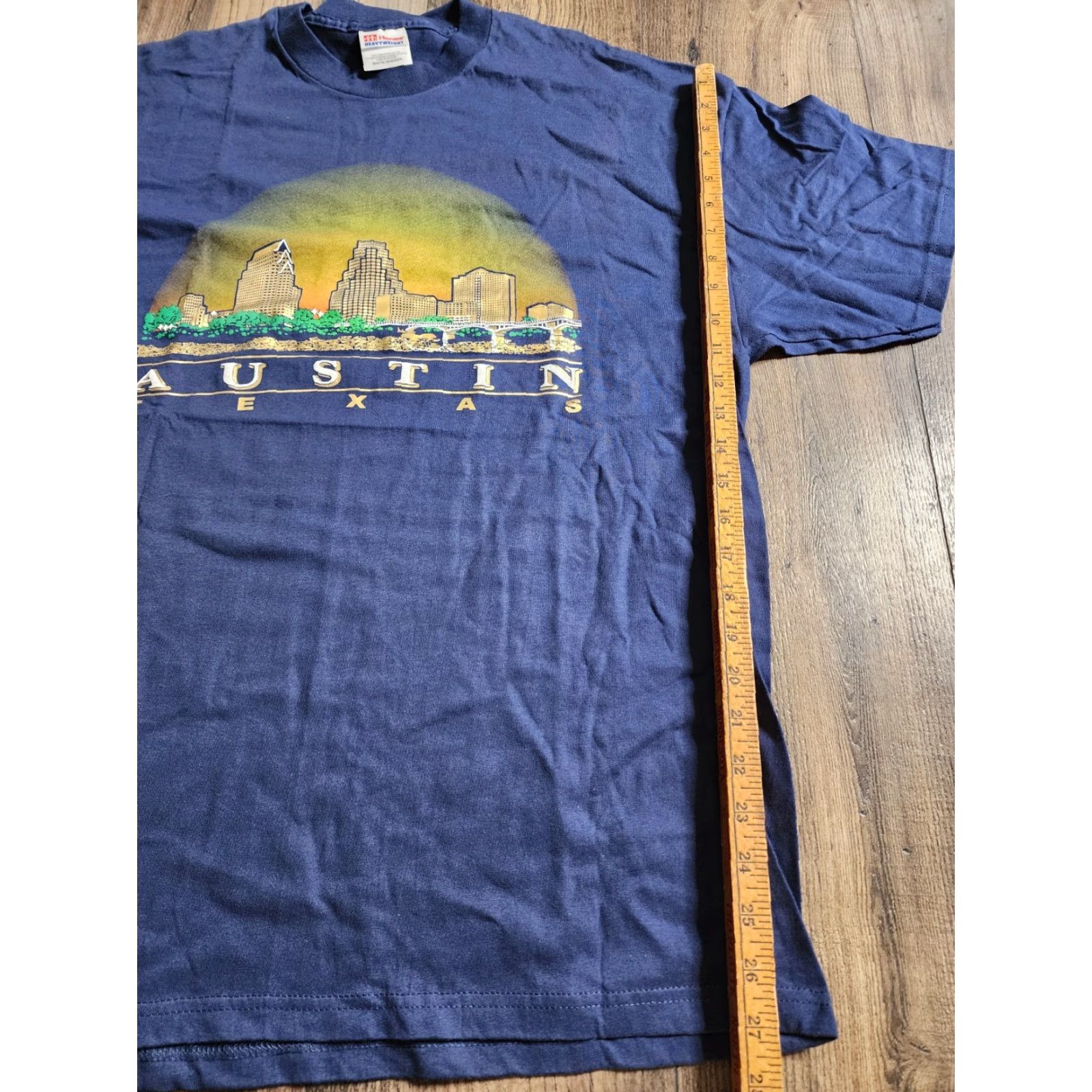 Hanes VINTAGE Austin Texas Skyline Gold Foil Travel Destination T Shirt Mens XL Blue 90s Size US XL / EU 56 / 4 - 3 Thumbnail