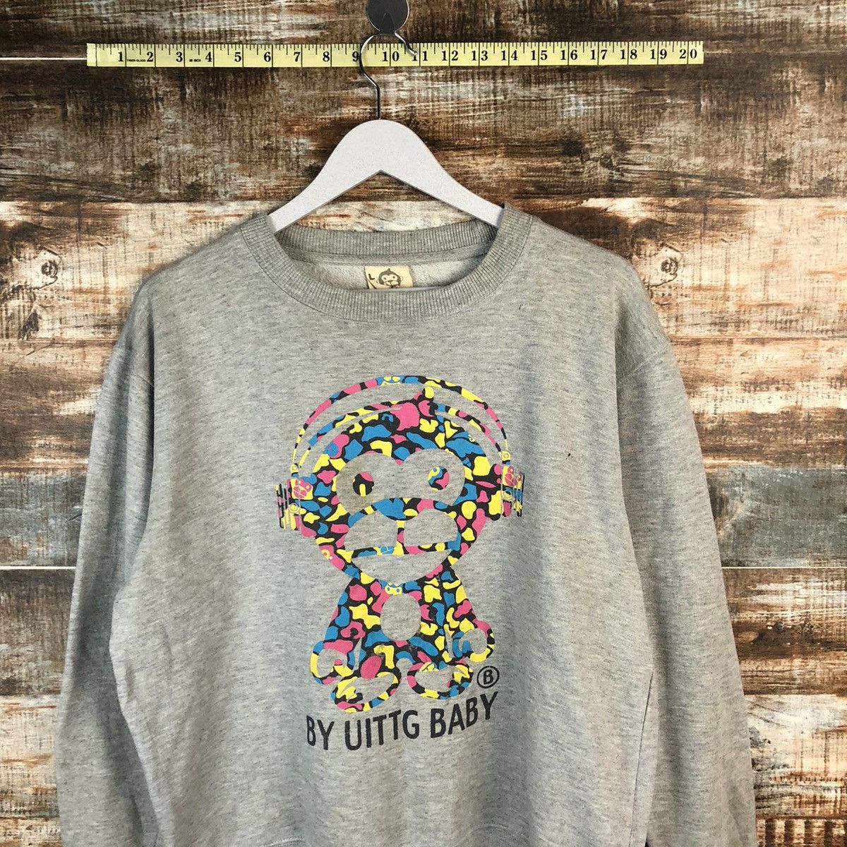 Japanese Brand × Vintage Uittg Baby Grey vintage Sweatshirt #A1505 Size US L / EU 52-54 / 3 - 2 Thumbnail