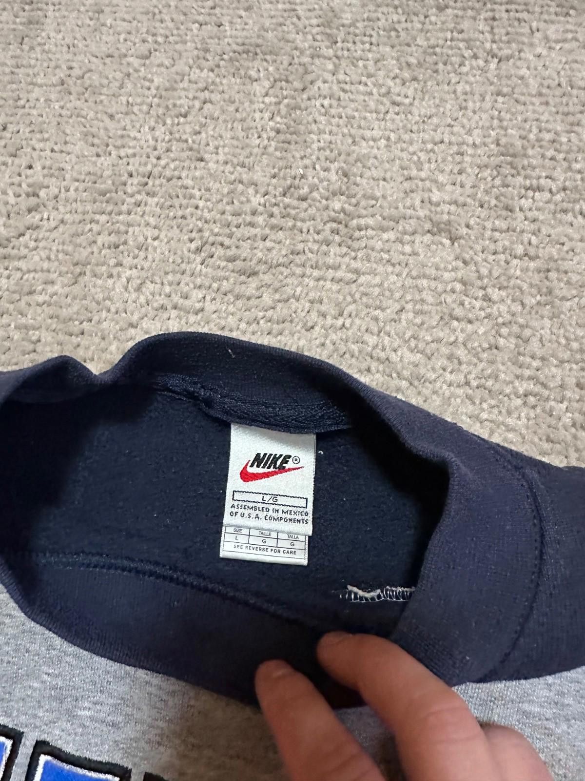 Nike Vintage Nike OverSize Sweatshirt Custom Distressed Y2K Sz L Size US L / EU 52-54 / 3 - 6 Thumbnail