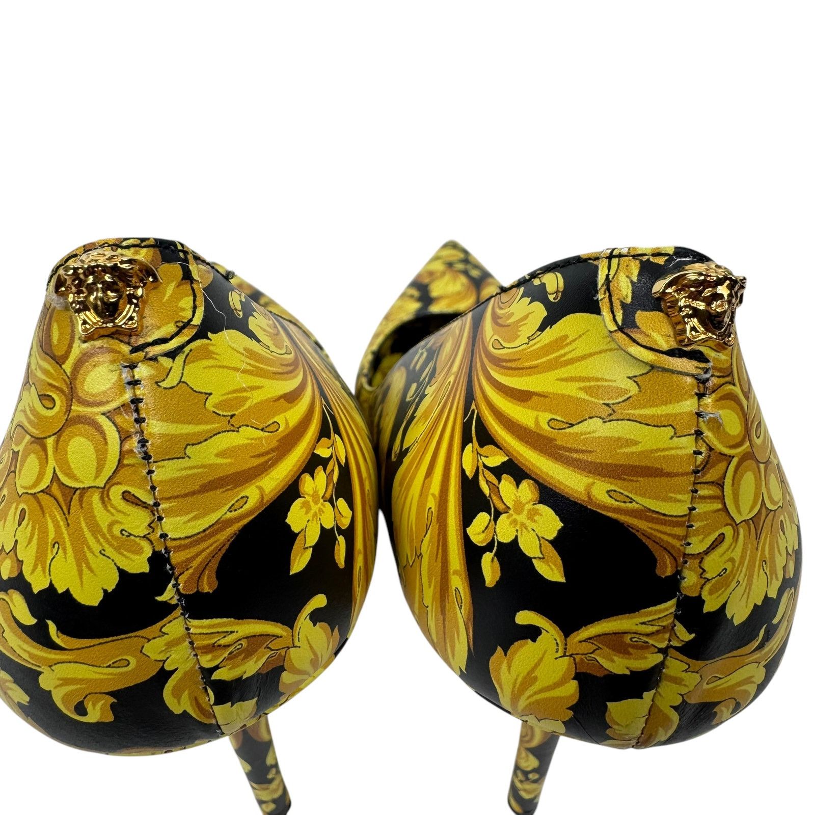 Versace Versace Borocco Medusa Leather Heels Pointed Toe Printed Size US 9.5 / IT 39.5 - 11 Thumbnail