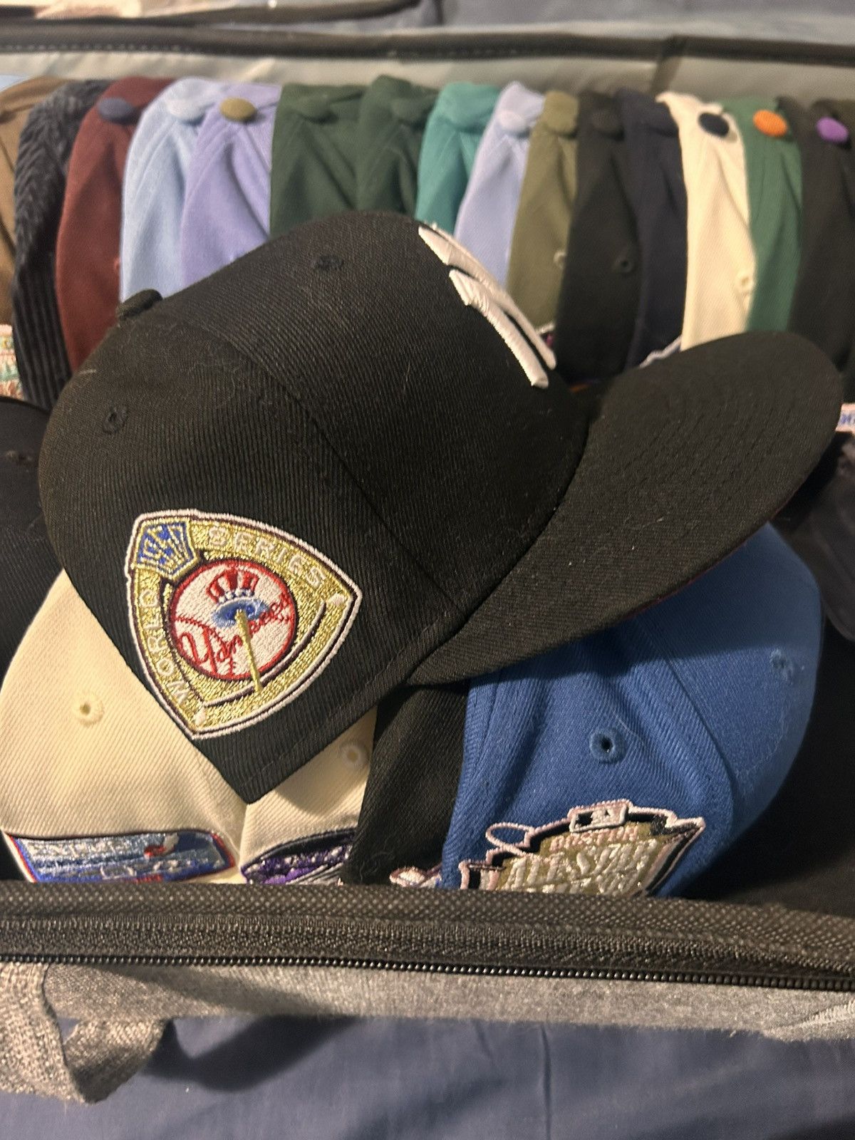 Hat Club × New Era Small hat club collection for sale Size ONE SIZE - 6 Thumbnail