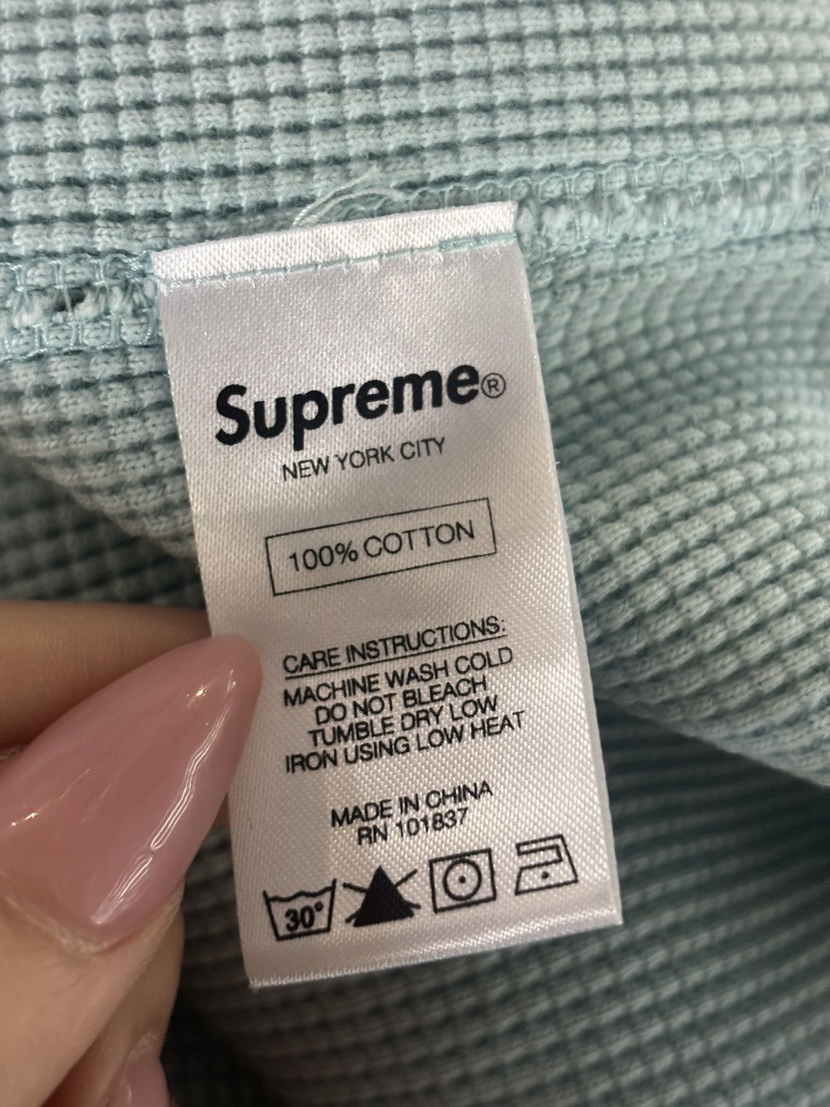 SUPREME X PLAYBOY SWEATER SIZE M